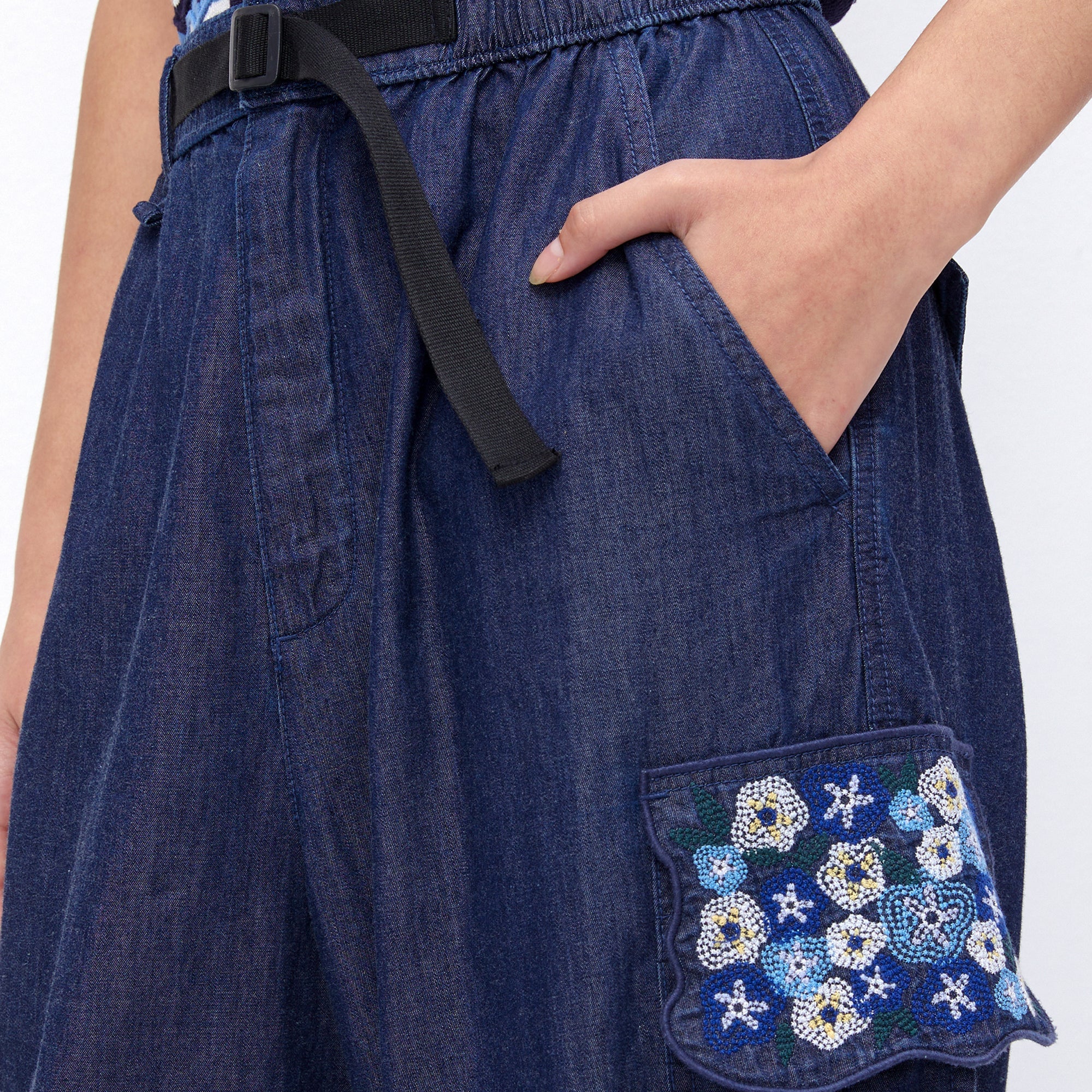 Floral Cargo Pants Navy - Jelly Bunny Thailand Official Online Store