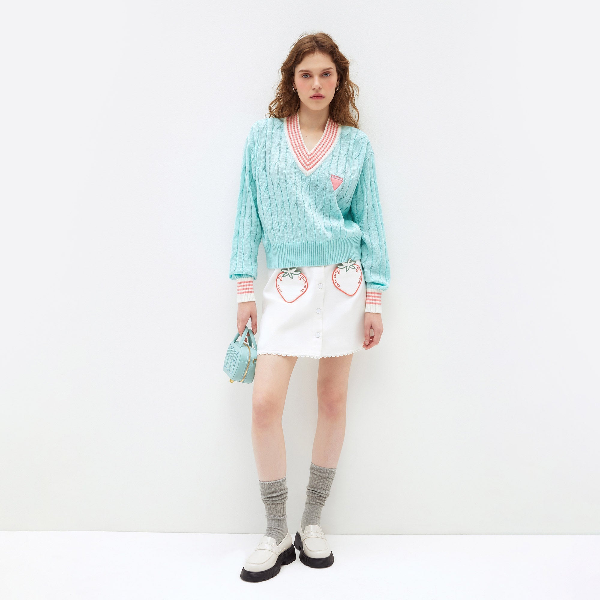 Candy Preppy Knit V-Neck Sweater Blue - Jelly Bunny Thailand Official Online Store