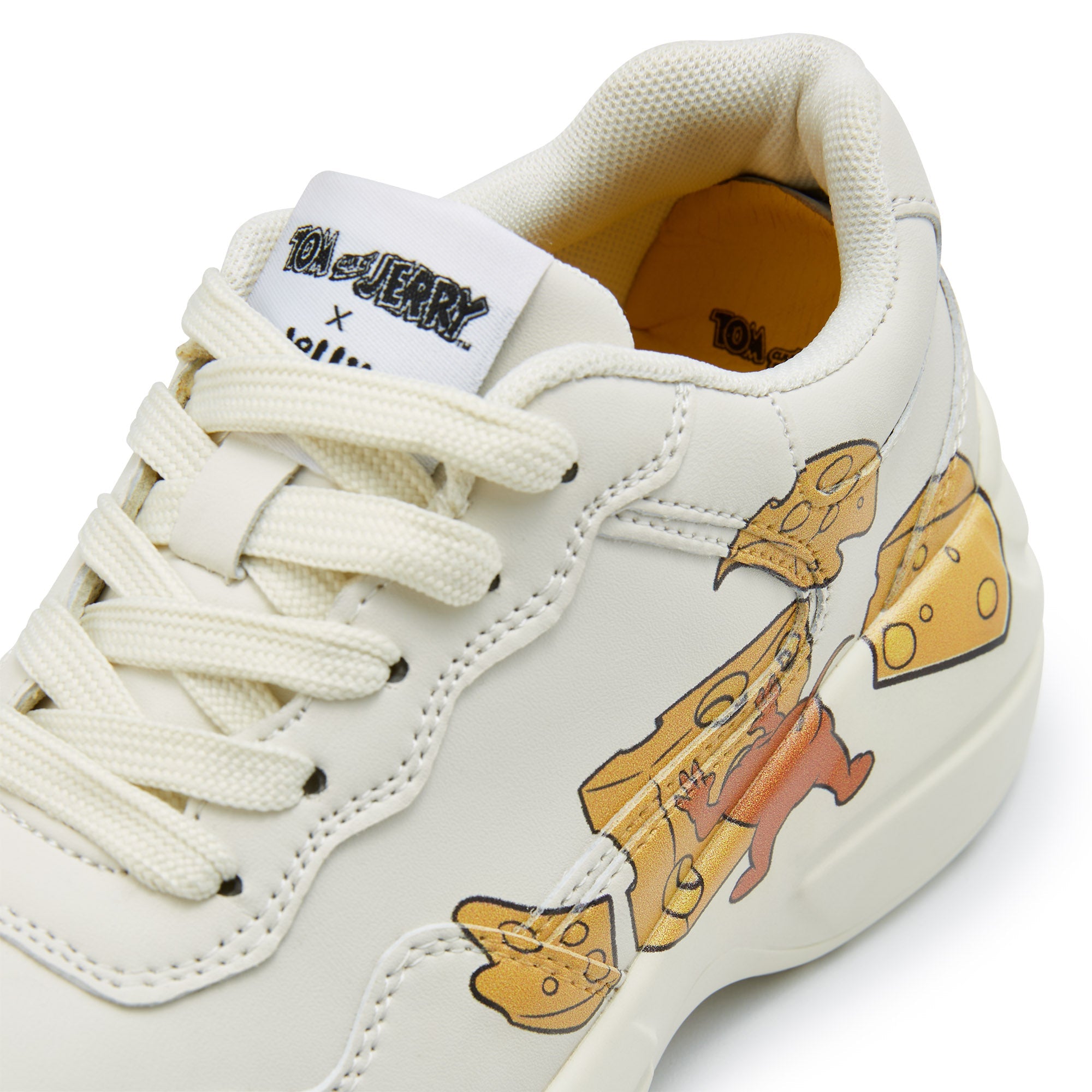 Sneaker Cosmo Platform Sneakers White - Jelly Bunny Thailand Official Online Store
