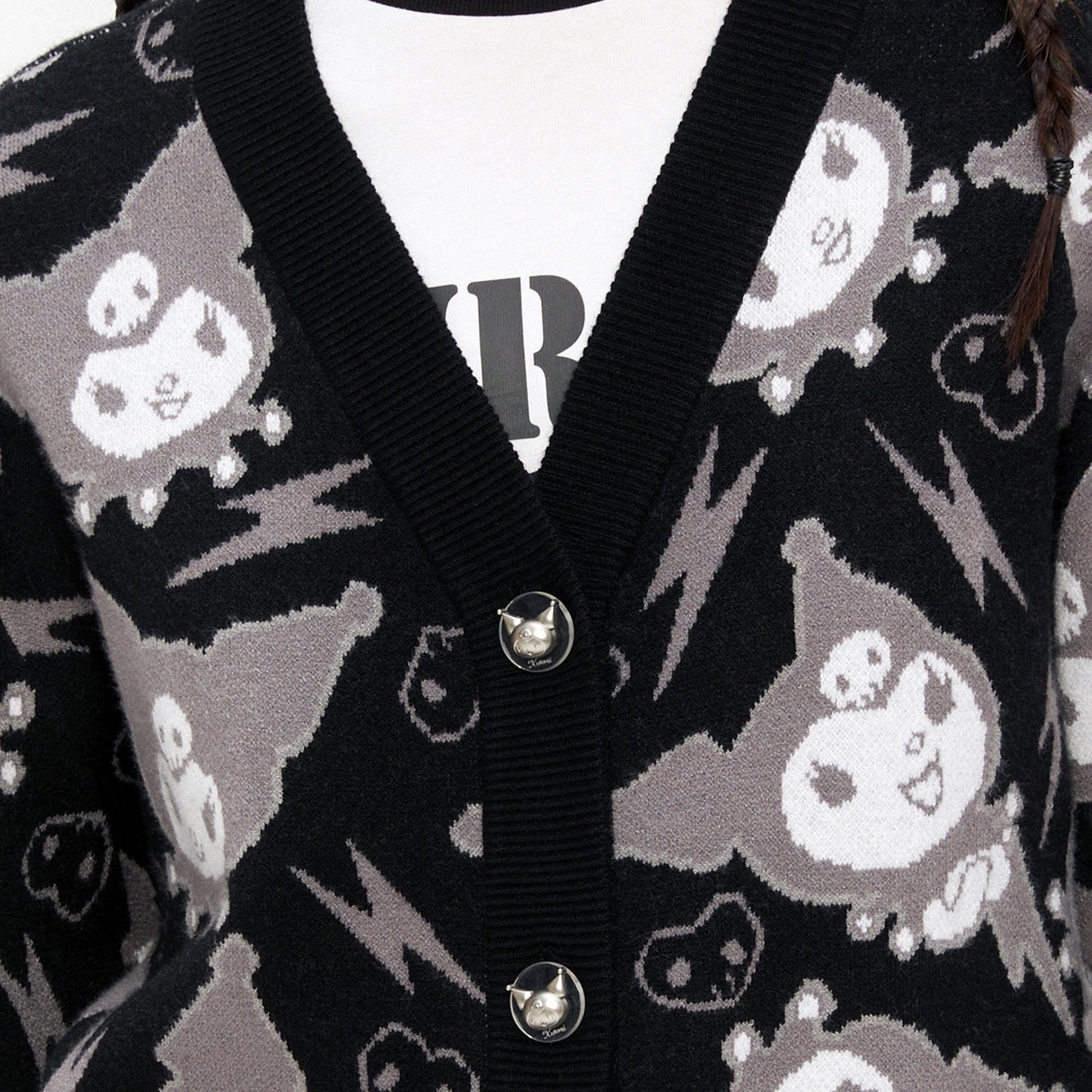 เสื้อคาร์ดิแกนแขนยาวปักลายการ์ตูน Kuromi Black