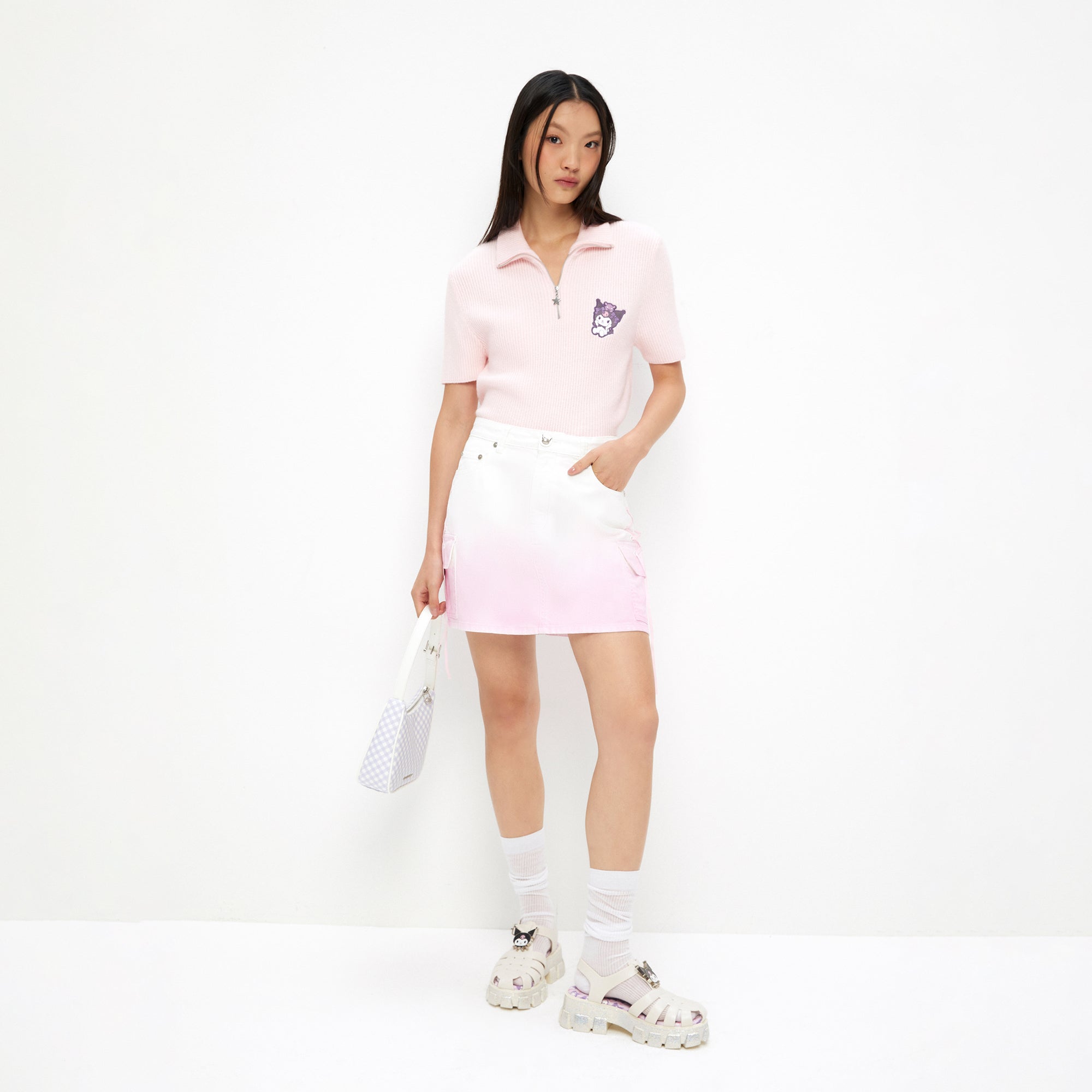 เสื้อแขนสั้นผ้านิตปักลายการ์ตูน Kuromi Pink