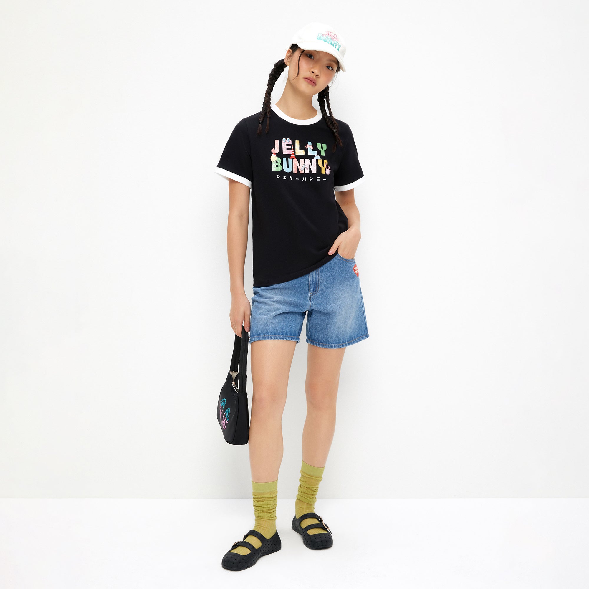 เสื้อยืดแขนสั้นพิมพ์ลาย Black
