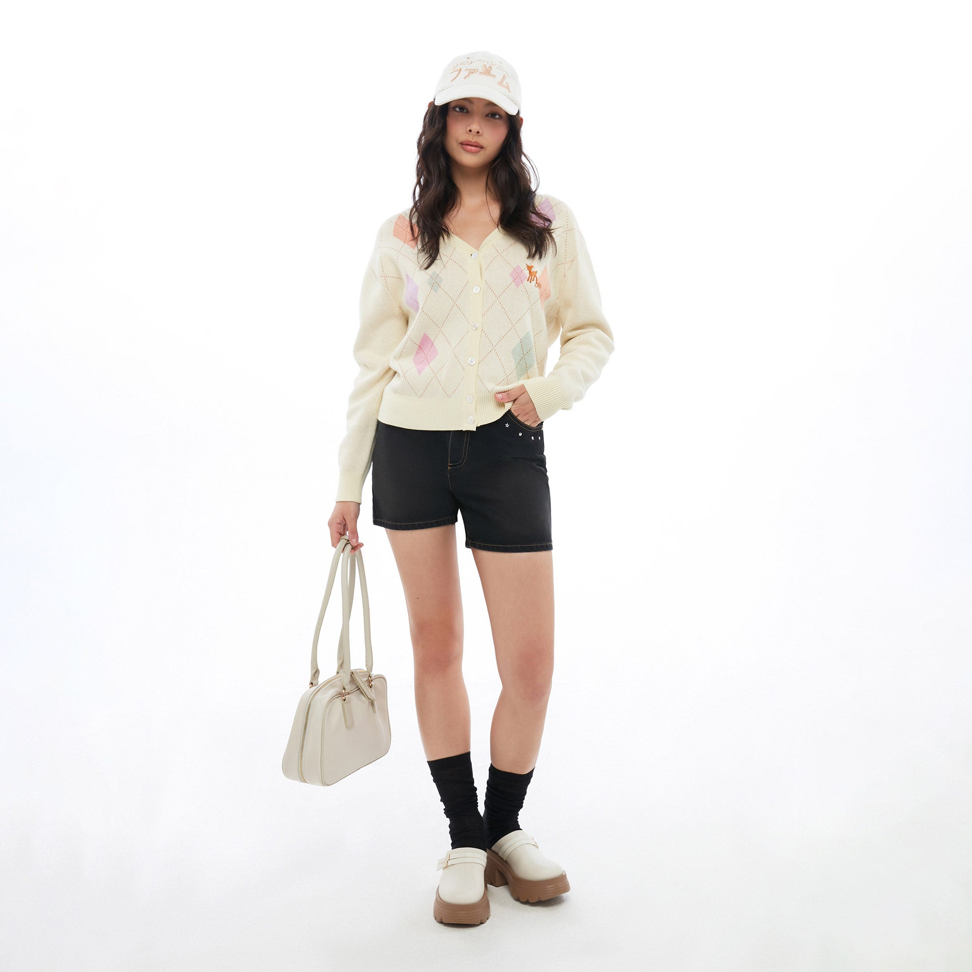 เสื้อคาร์ดิแกนปักลายกวาง Cream