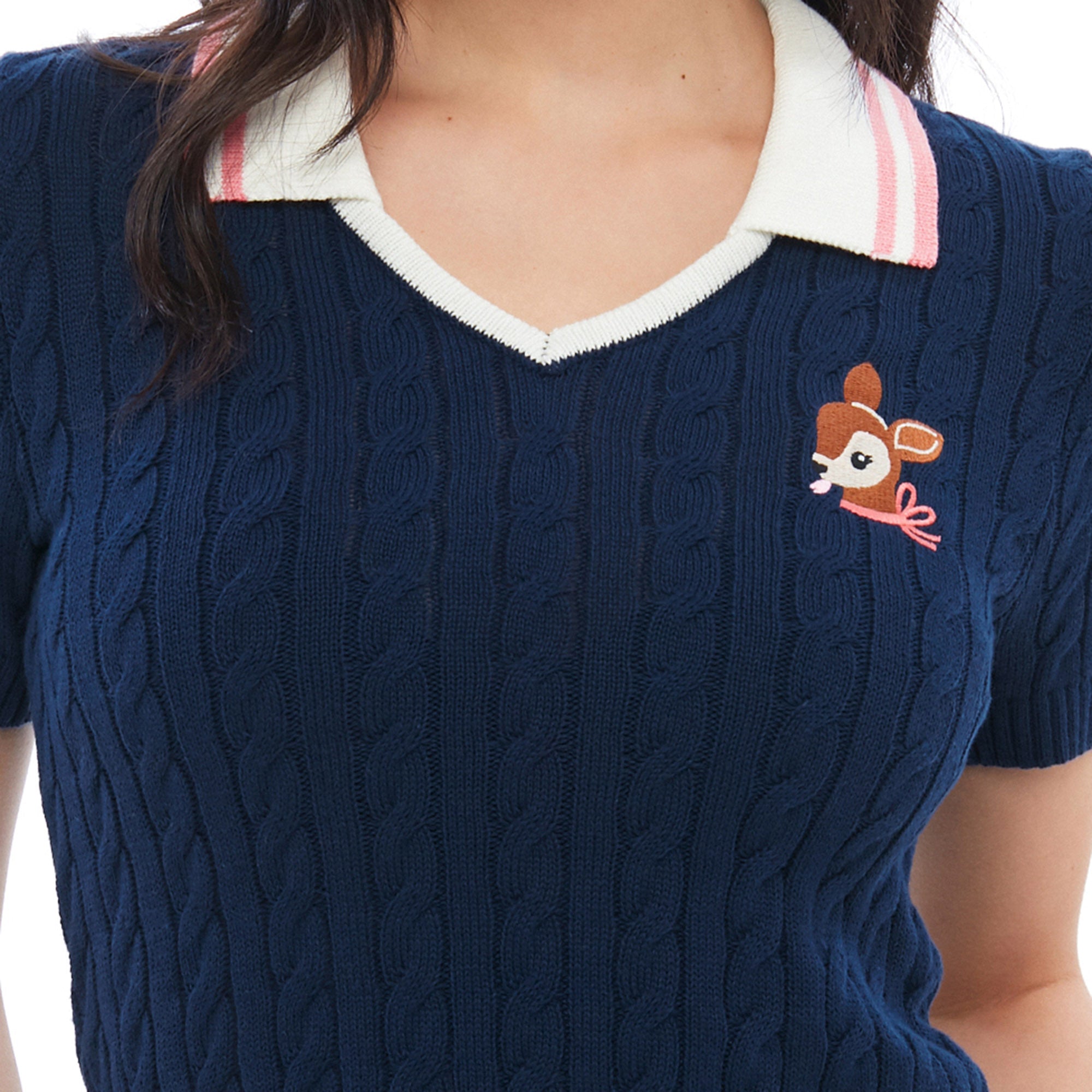 เสื้อถักเคเบิ้ลแขนสั้นปักลายกวาง Navy