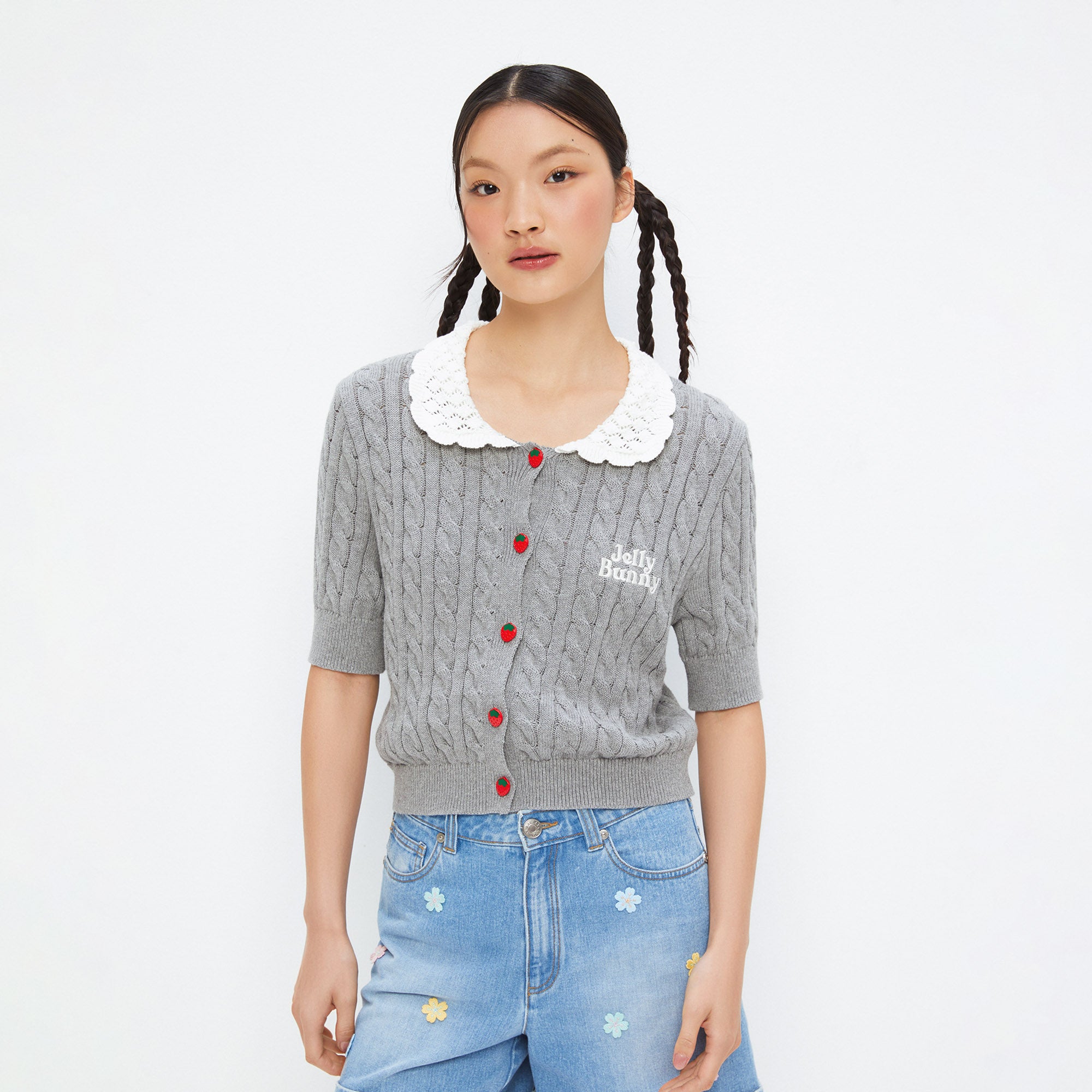 Short Sleeve Knit Top With Knit Scallop Collar Grey