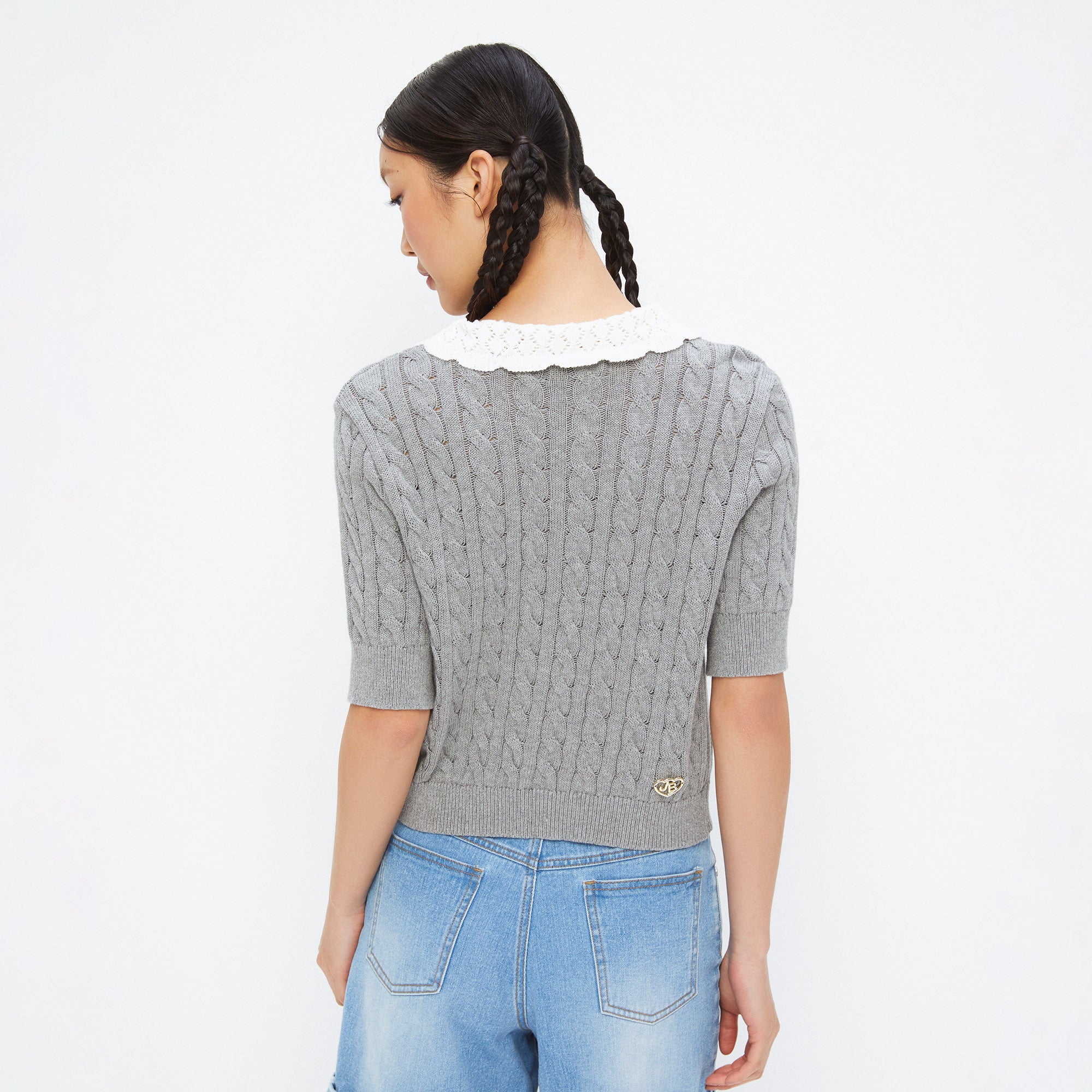 Short Sleeve Knit Top With Knit Scallop Collar Grey