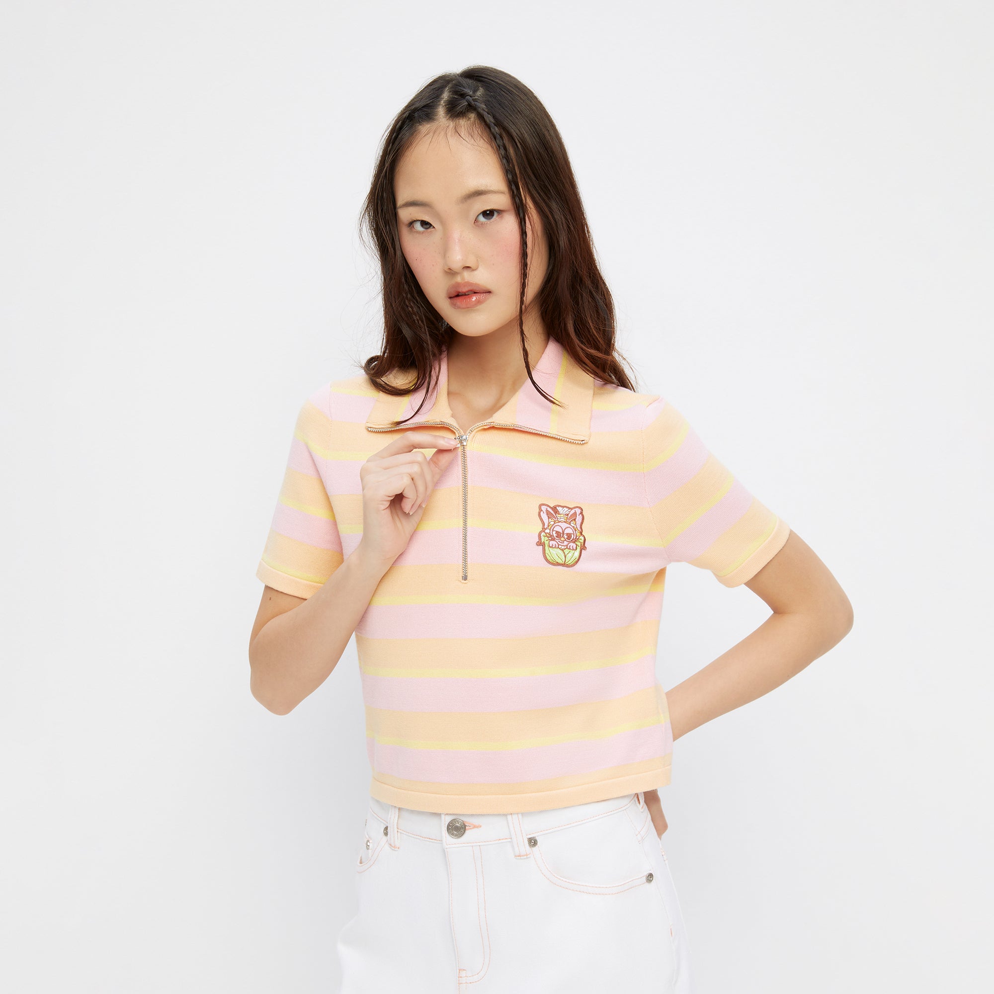 เสื้อแขนสั้นลายทางปักลาย