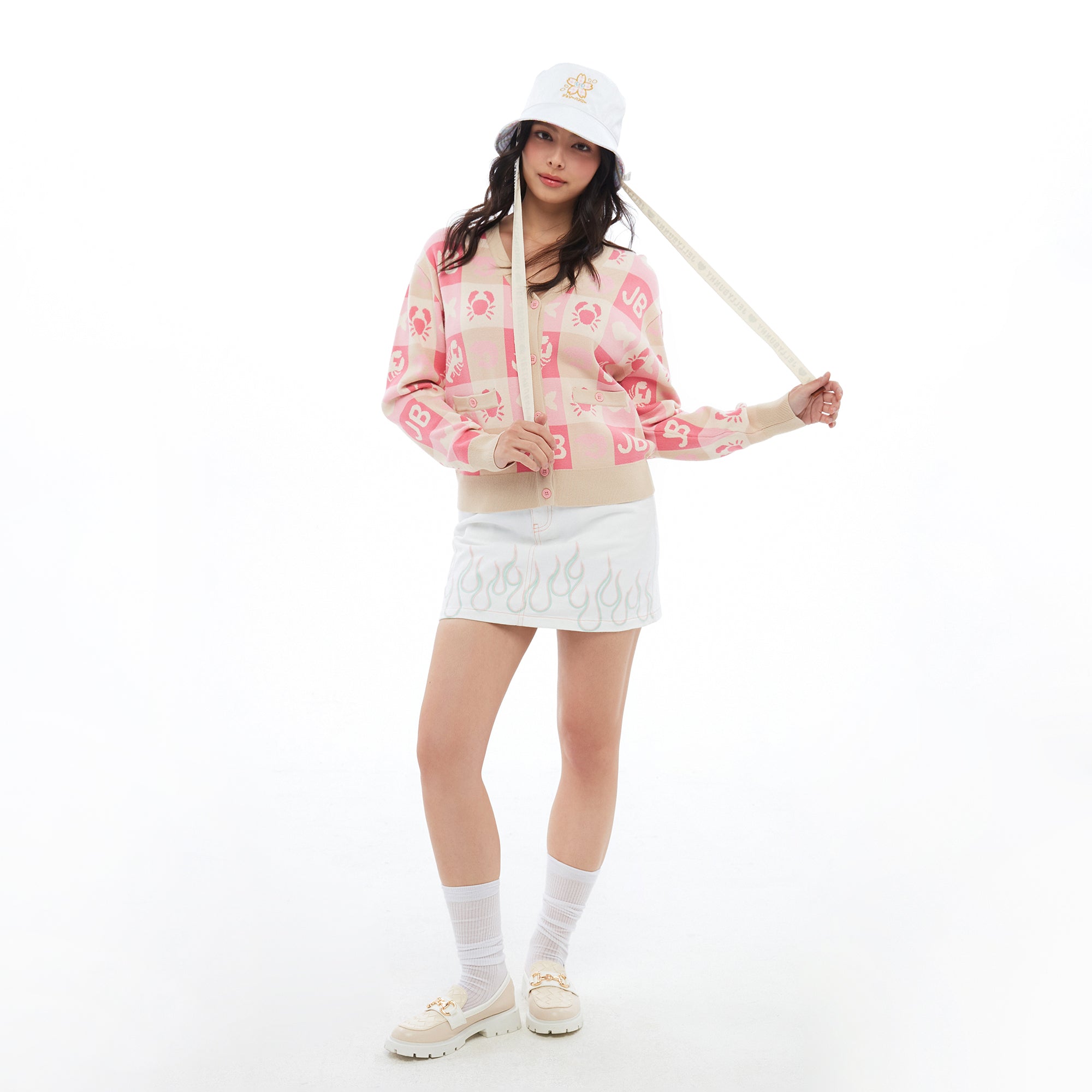 เสื้อคาร์ดิแกนแขนยาวปักลาย