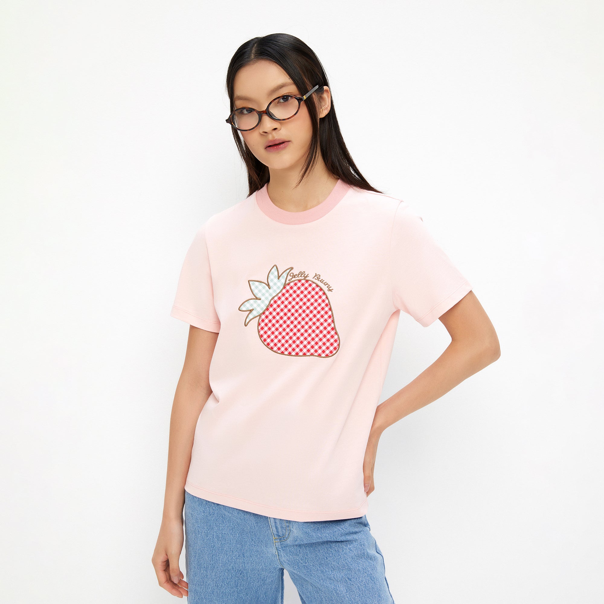 เสื้อยืดแขนสั้นพิมพ์ลายสตรอว์เบอร์รี