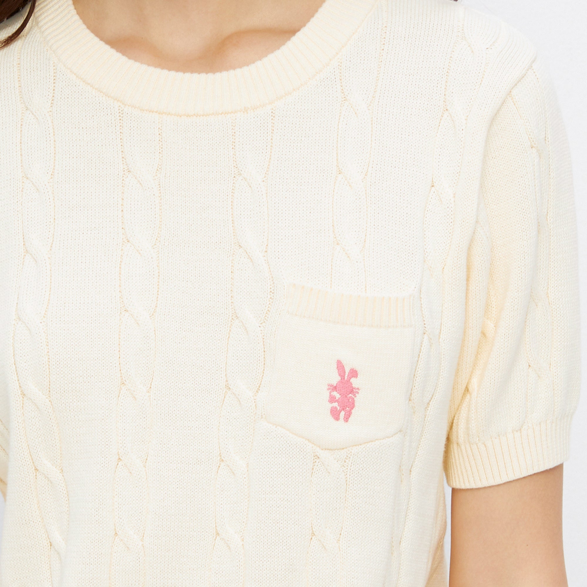 เสื้อยืดแขนสั้นถักเคเบิ้ล Cream