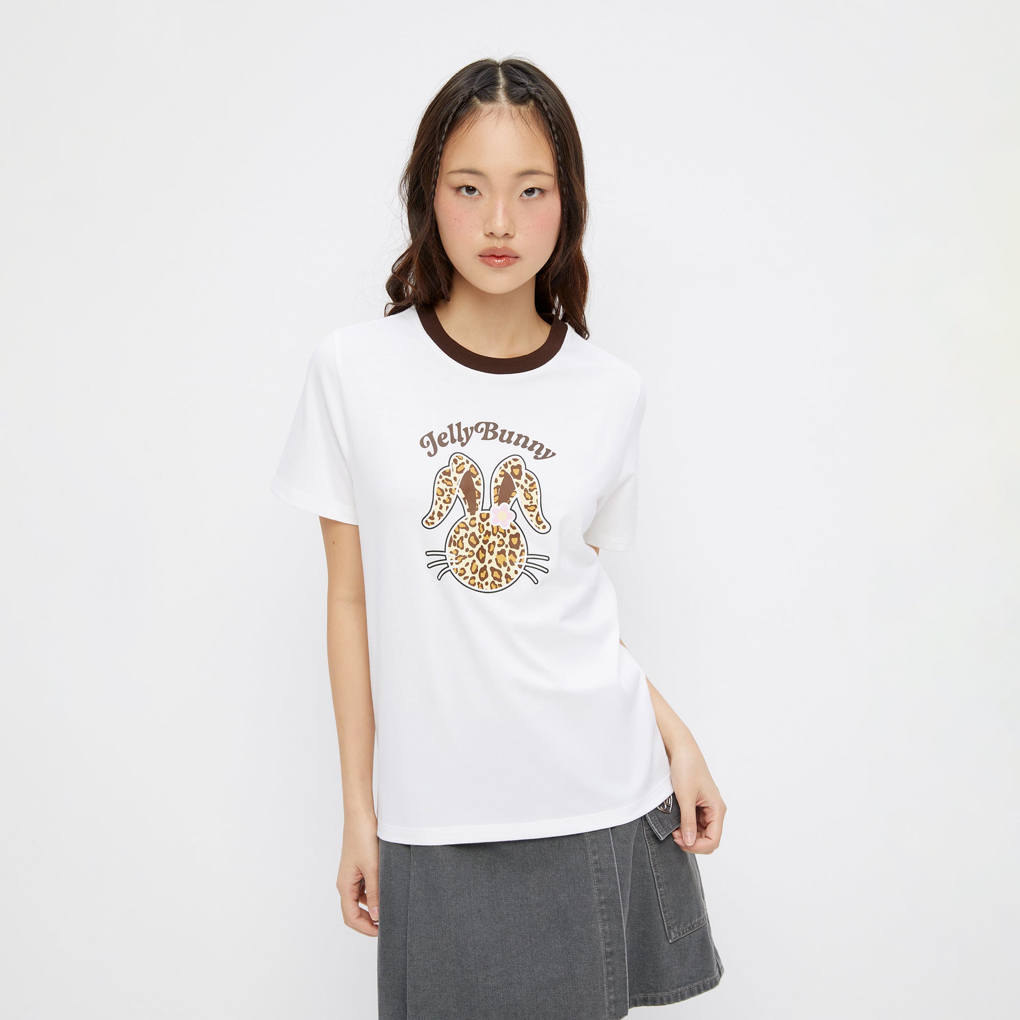เสื้อยืดพิมพ์ลาย Leopard Jerme White