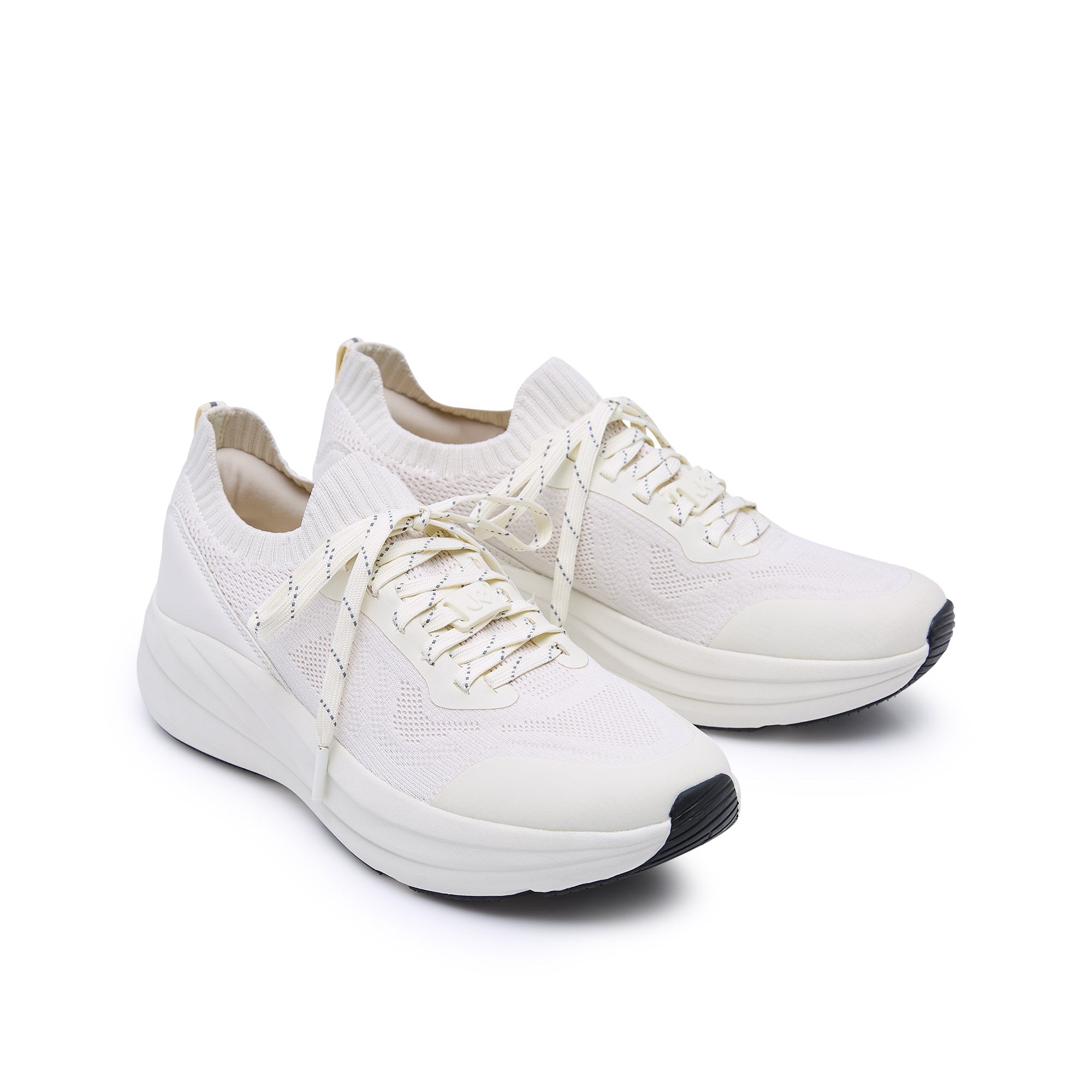 รองเท้าผ้าใบ Polina Ivory