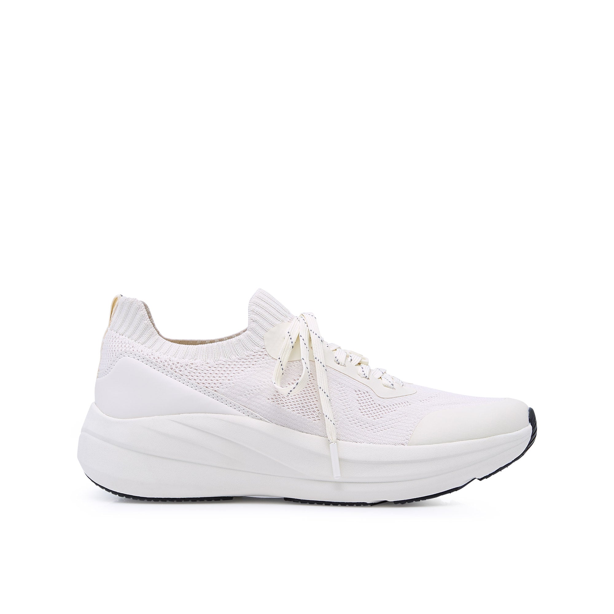 รองเท้าผ้าใบ Polina Ivory