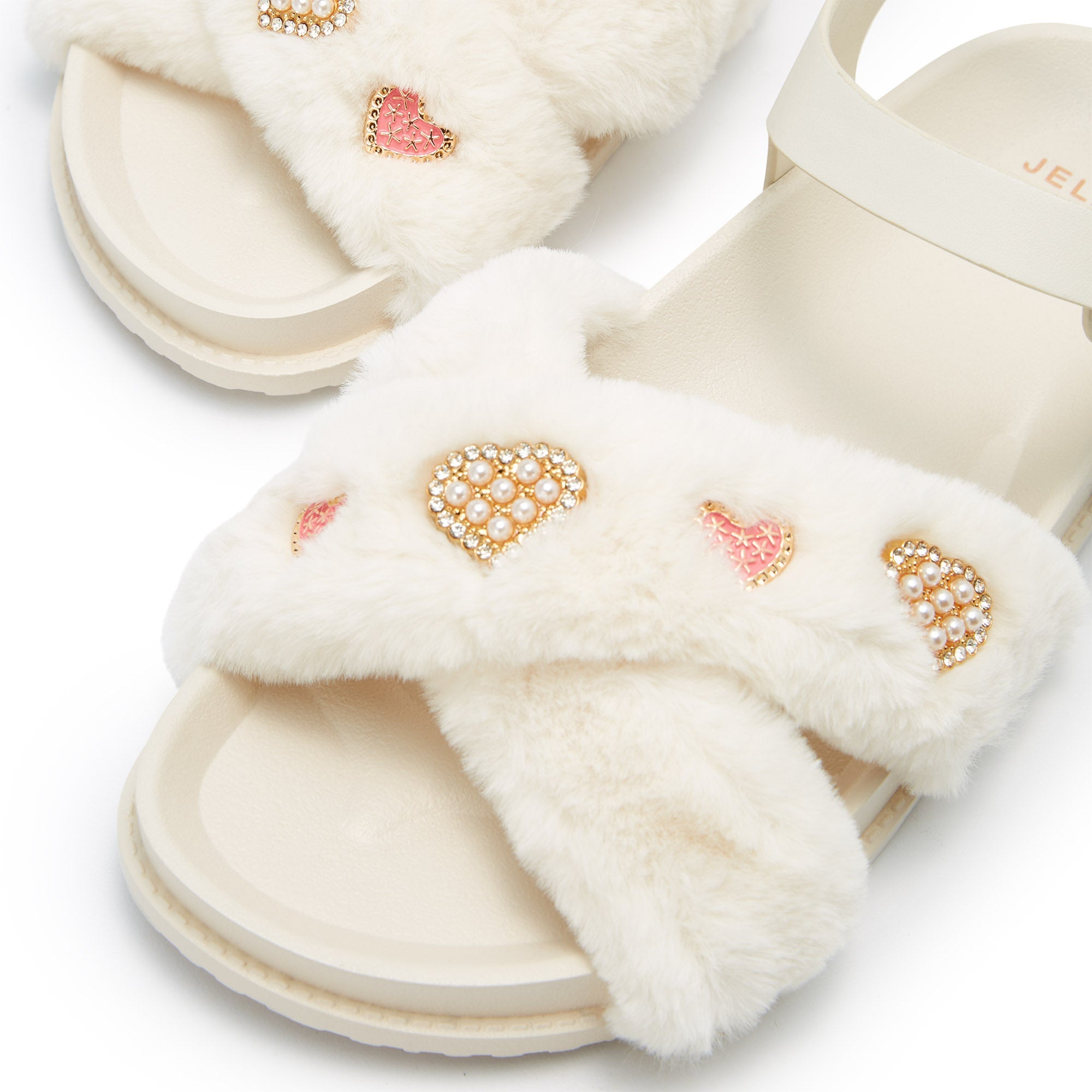 รองเท้าแตะแพลตฟอร์ม Wisteria Fur White