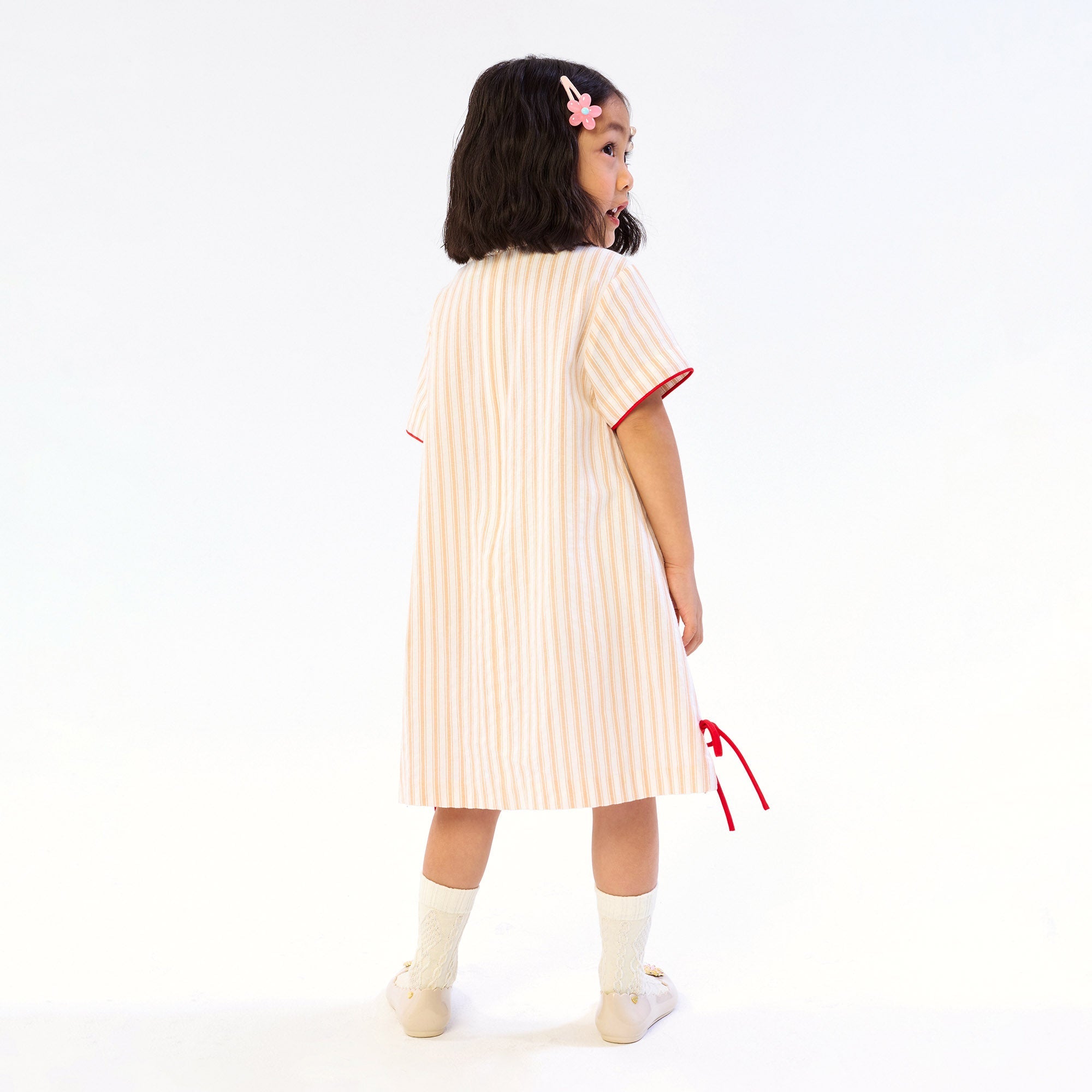 เดรสสั้นลายทางคอเสื้อแมนดาริน สำหรับเด็กผู้หญิง Beige