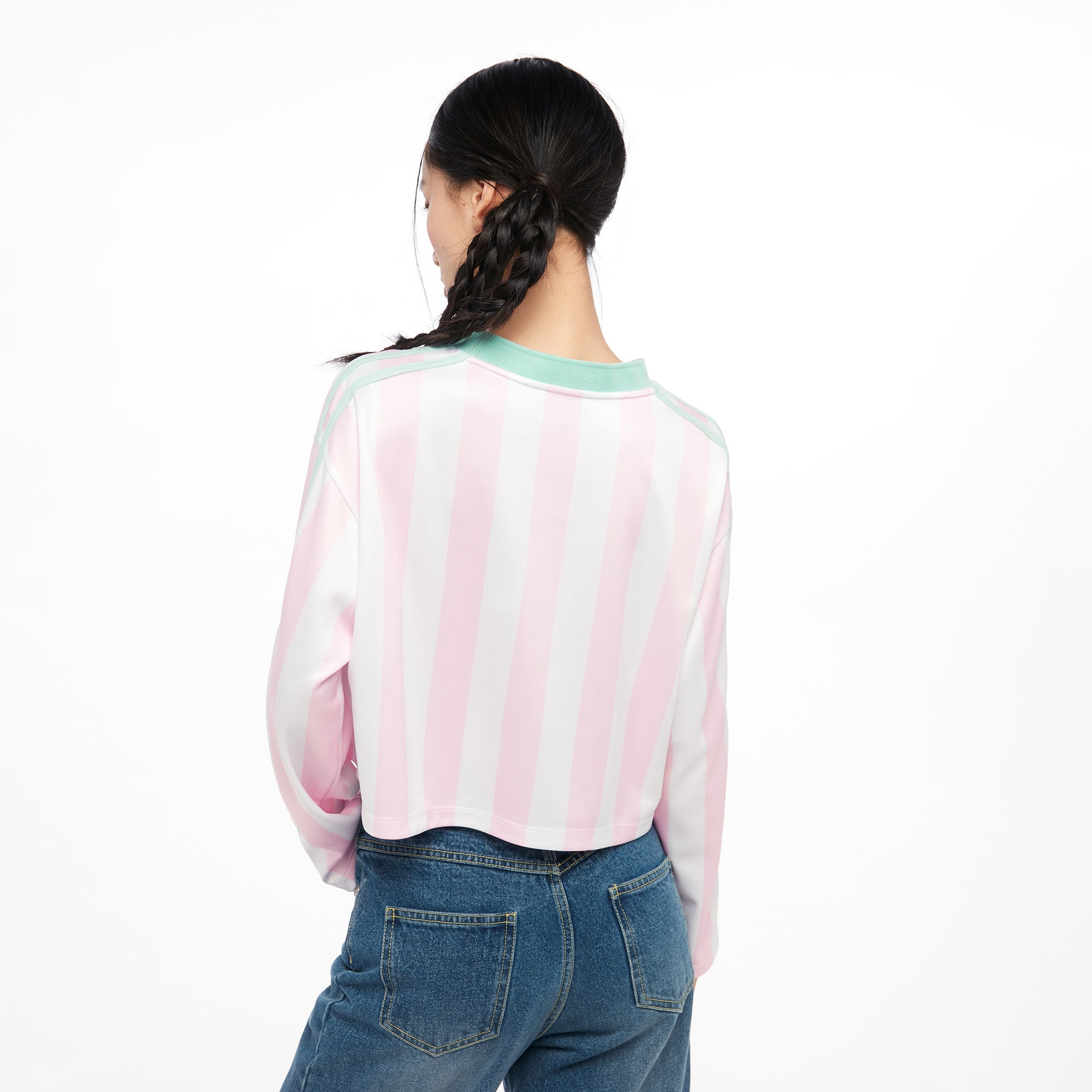 เสื้อครอปแขนยาวพิมพ์ลาย Tom and Jerry Multi