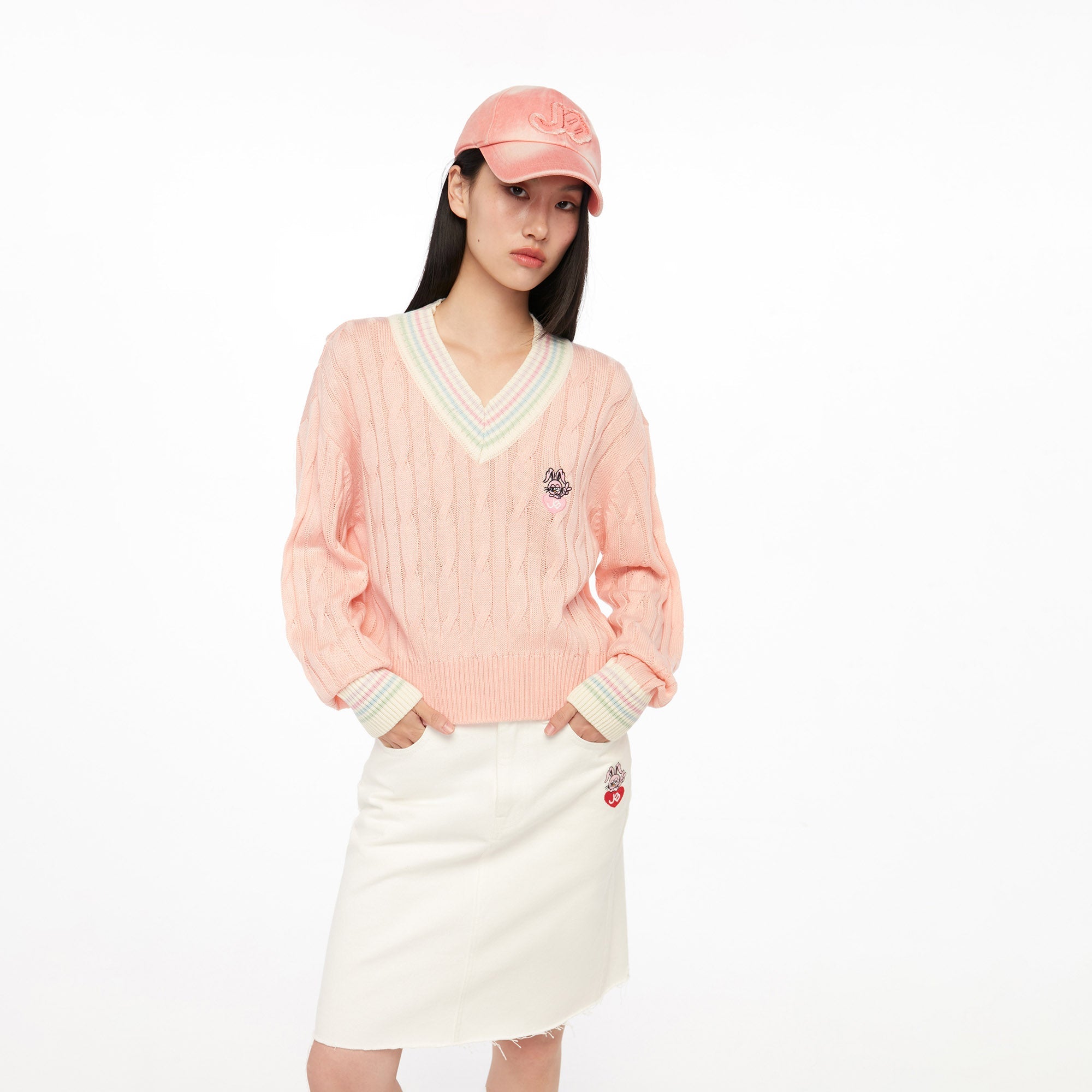 เสื้อพูลโอเวอร์เคเบิลนิตแขนยาวปักโลโก้ Pink