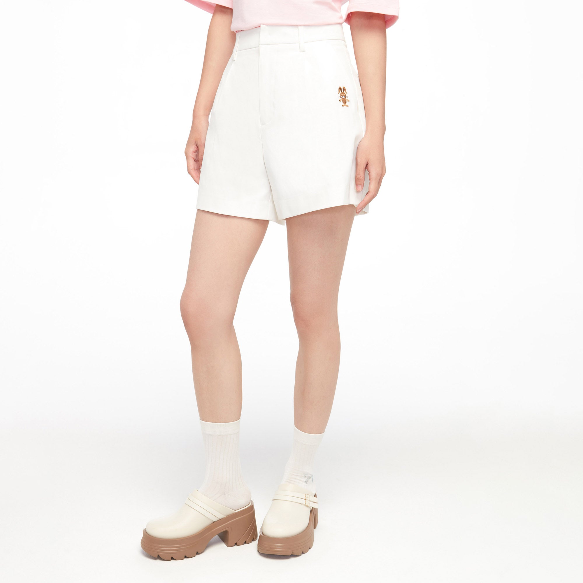 กางเกงขาสั้นปักลาย Jerme White