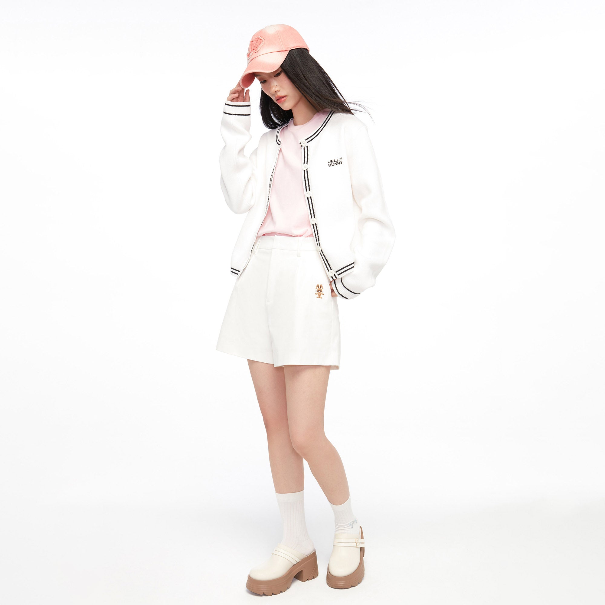 กางเกงขาสั้นปักลาย Jerme White