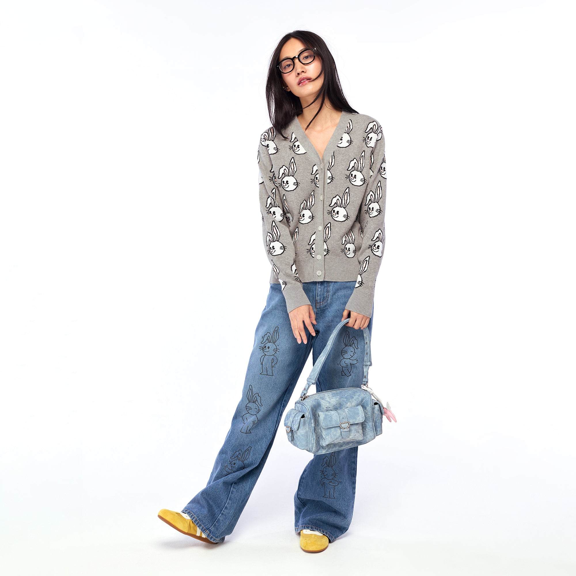 เสื้อคาร์ดิแกนปักลาย All Over Jerme Grey