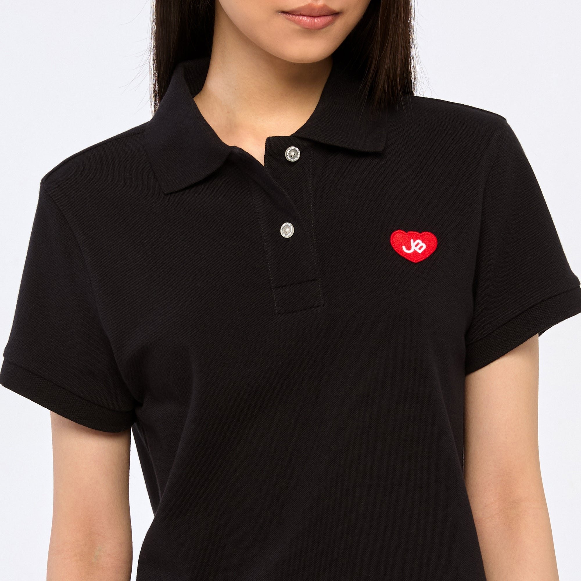 เสื้อโปโลแขนสั้นปักโลโก้ Black