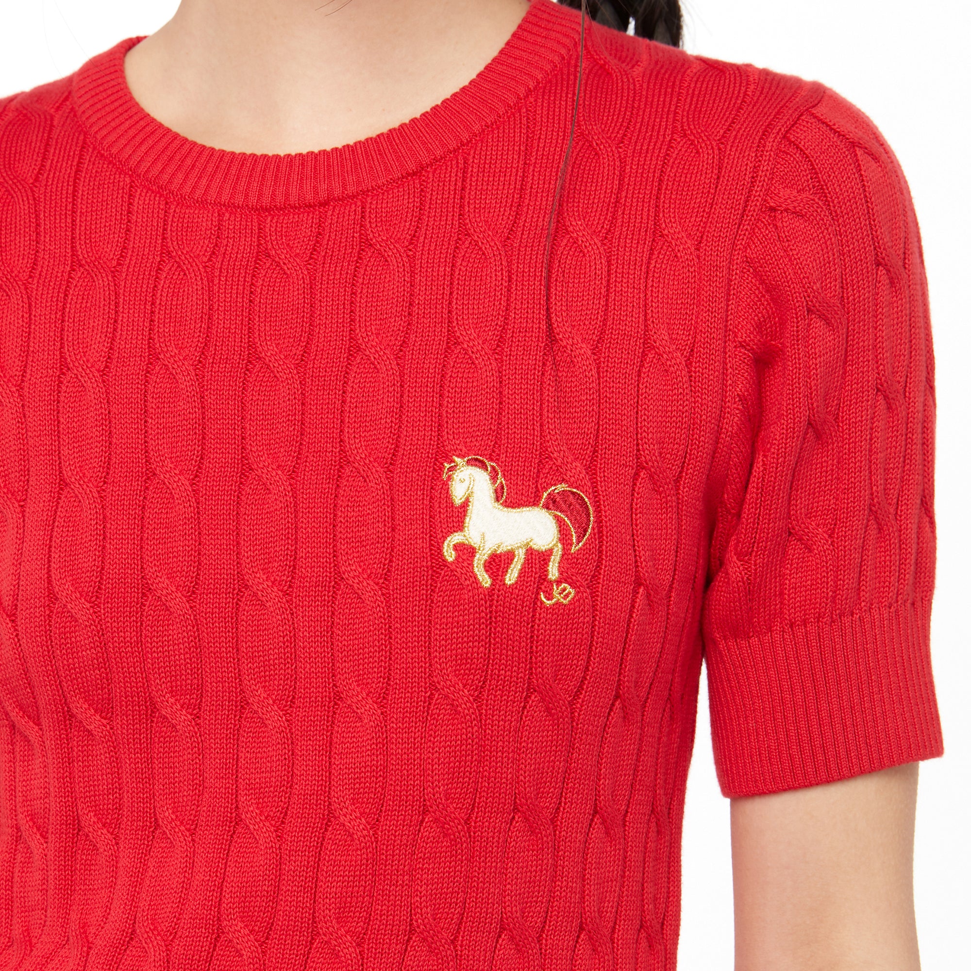 เสื้อยืดถักเคเบิ้ลแขนสั้นปักลาย Red