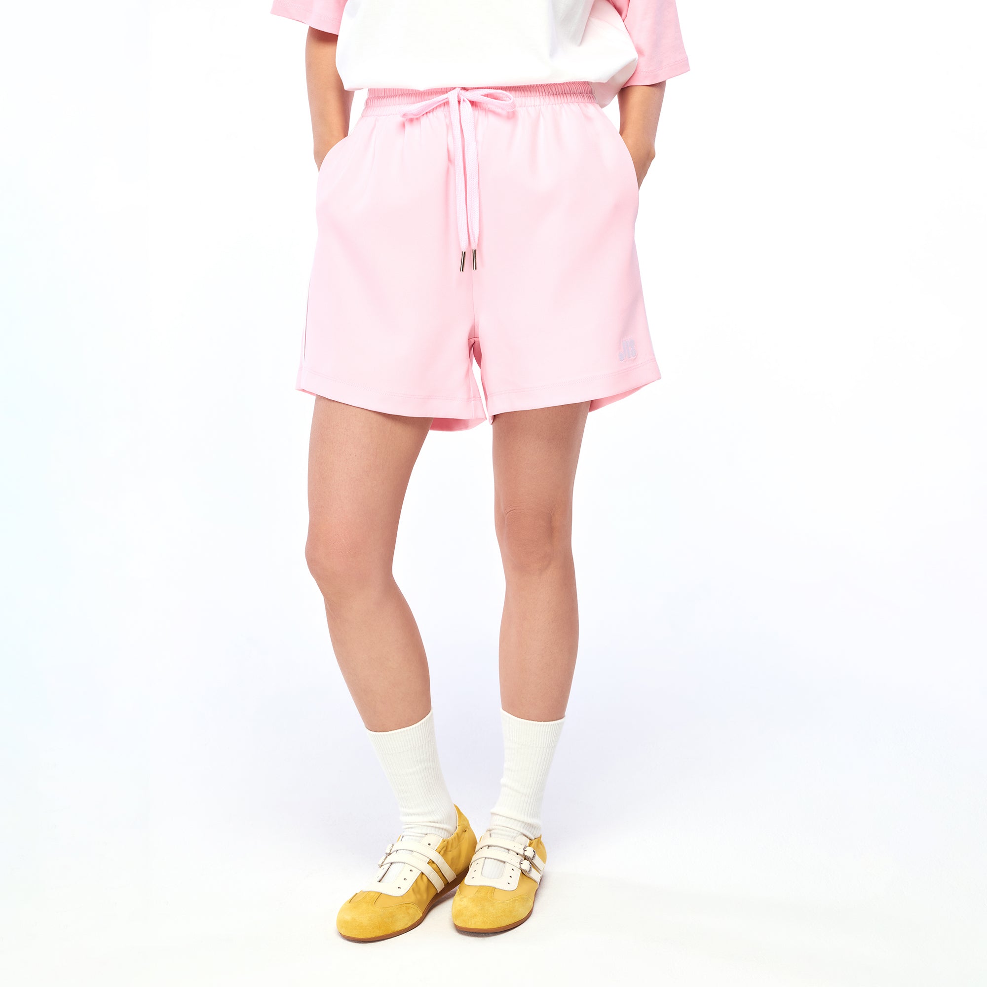 กางเกงขาสั้นปักโลโก้ Pink