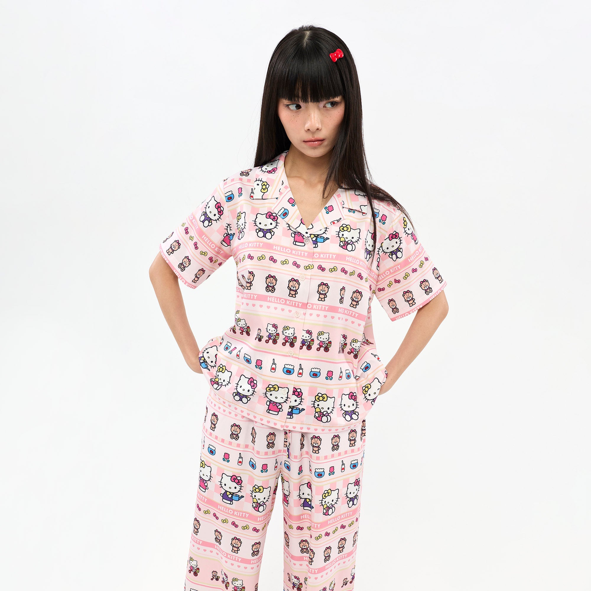 เสื้อเชิ้ตแขนสั้นปกเปิด Hello Kitty Multi Color