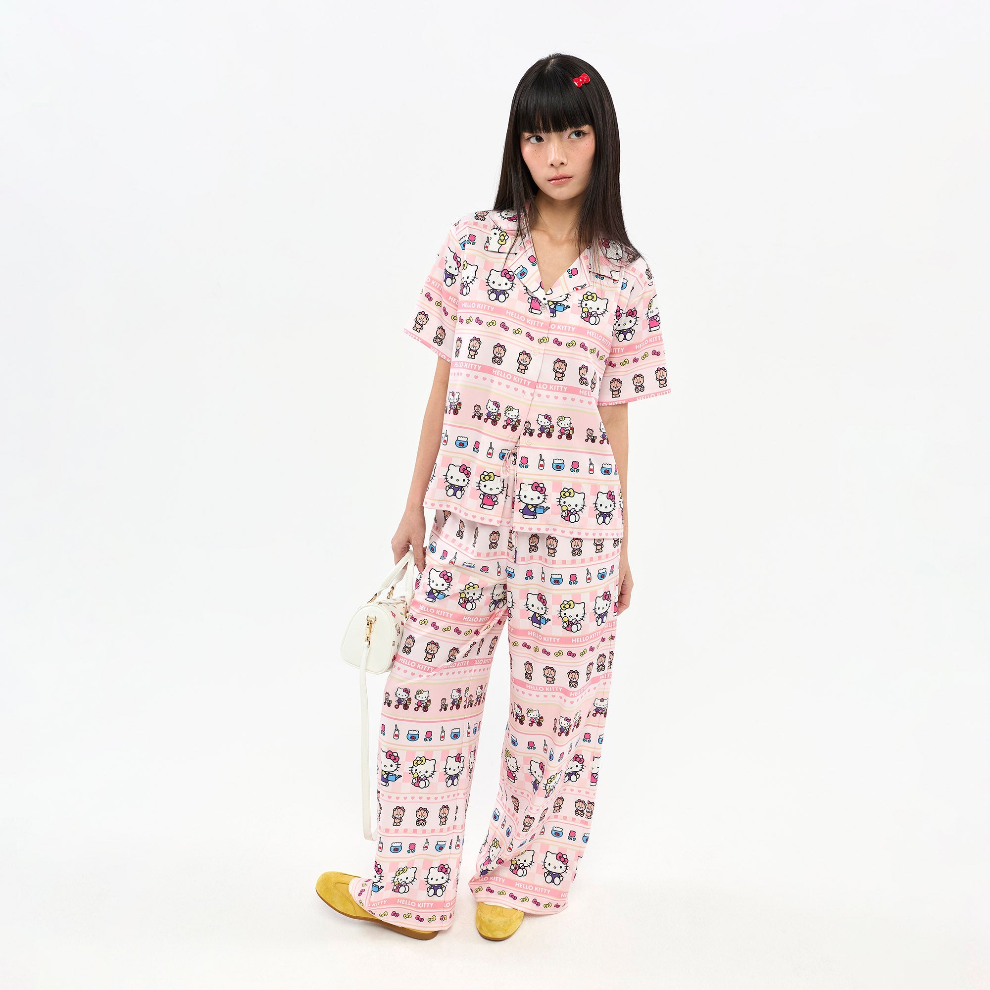 เสื้อเชิ้ตแขนสั้นปกเปิด Hello Kitty Multi Color