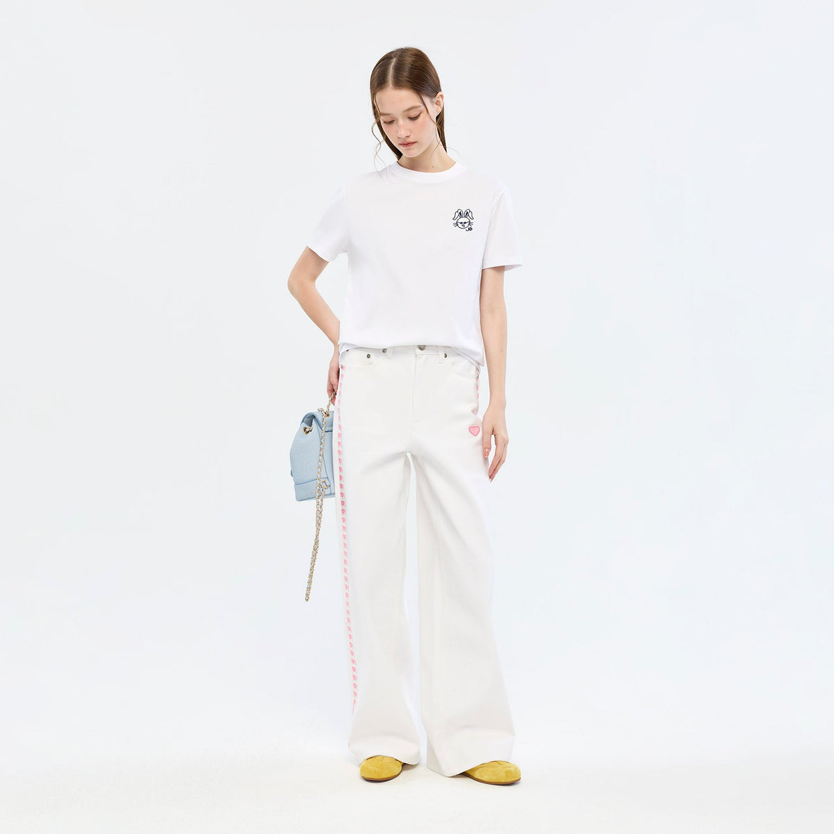 เสื้อยืดแขนสั้นลาย Bunny Face White