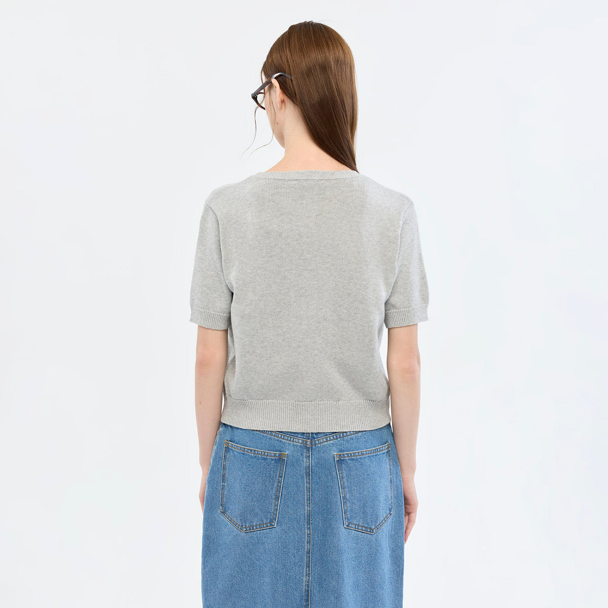 ชุดเสื้อคาร์ดิแกนแขนสั้นและเสื้อสายเดี่ยวผ้าถักลาย Heart Patch Grey