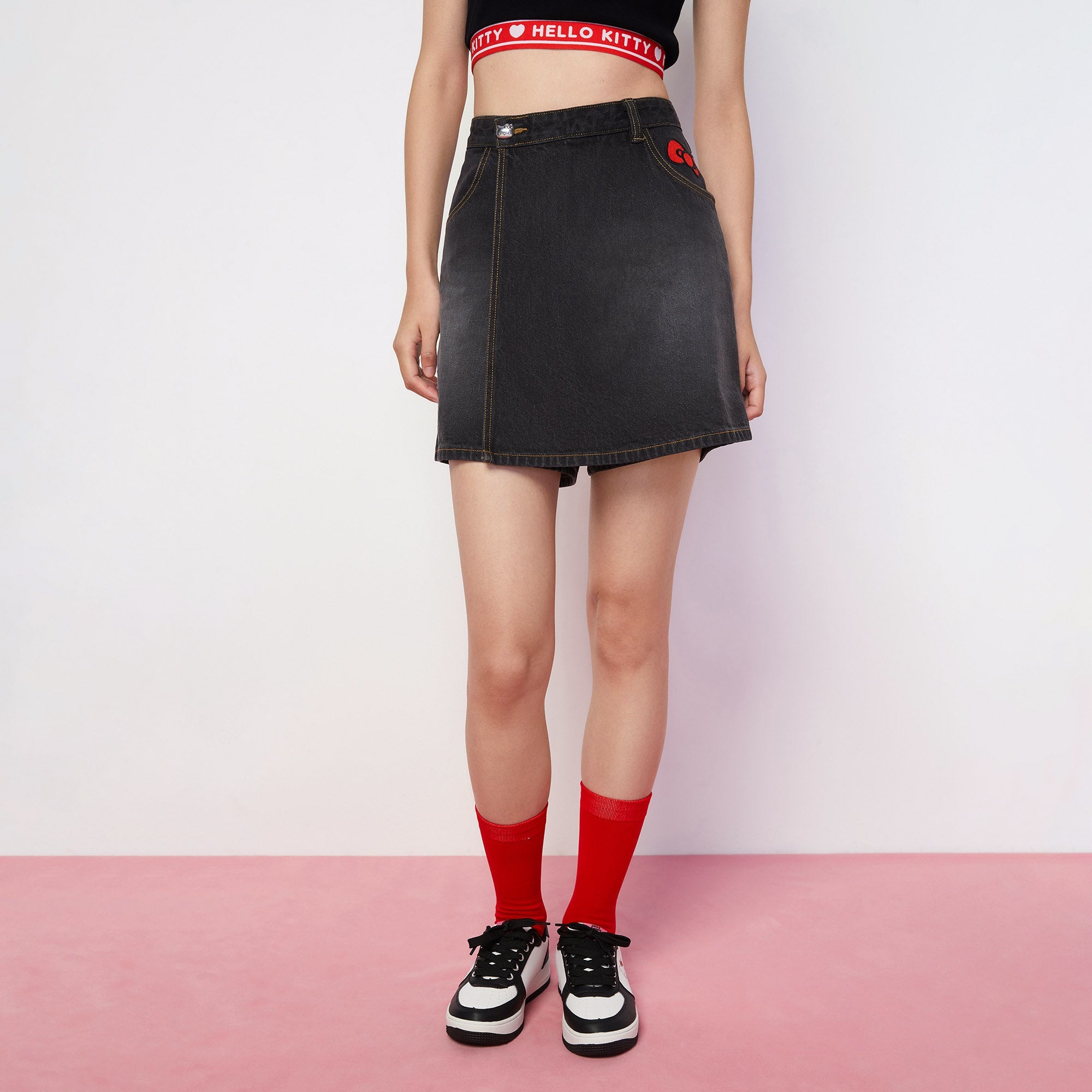 Kitty Embroidered Denim Skorts Black - Jelly Bunny Thailand Official Online Store