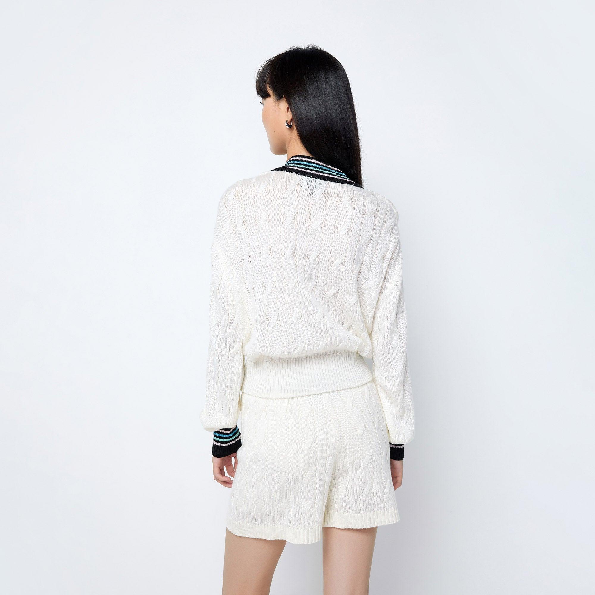 Striped V-Neckline Knittd Pullover Off-White - Jelly Bunny Thailand Official Online Store