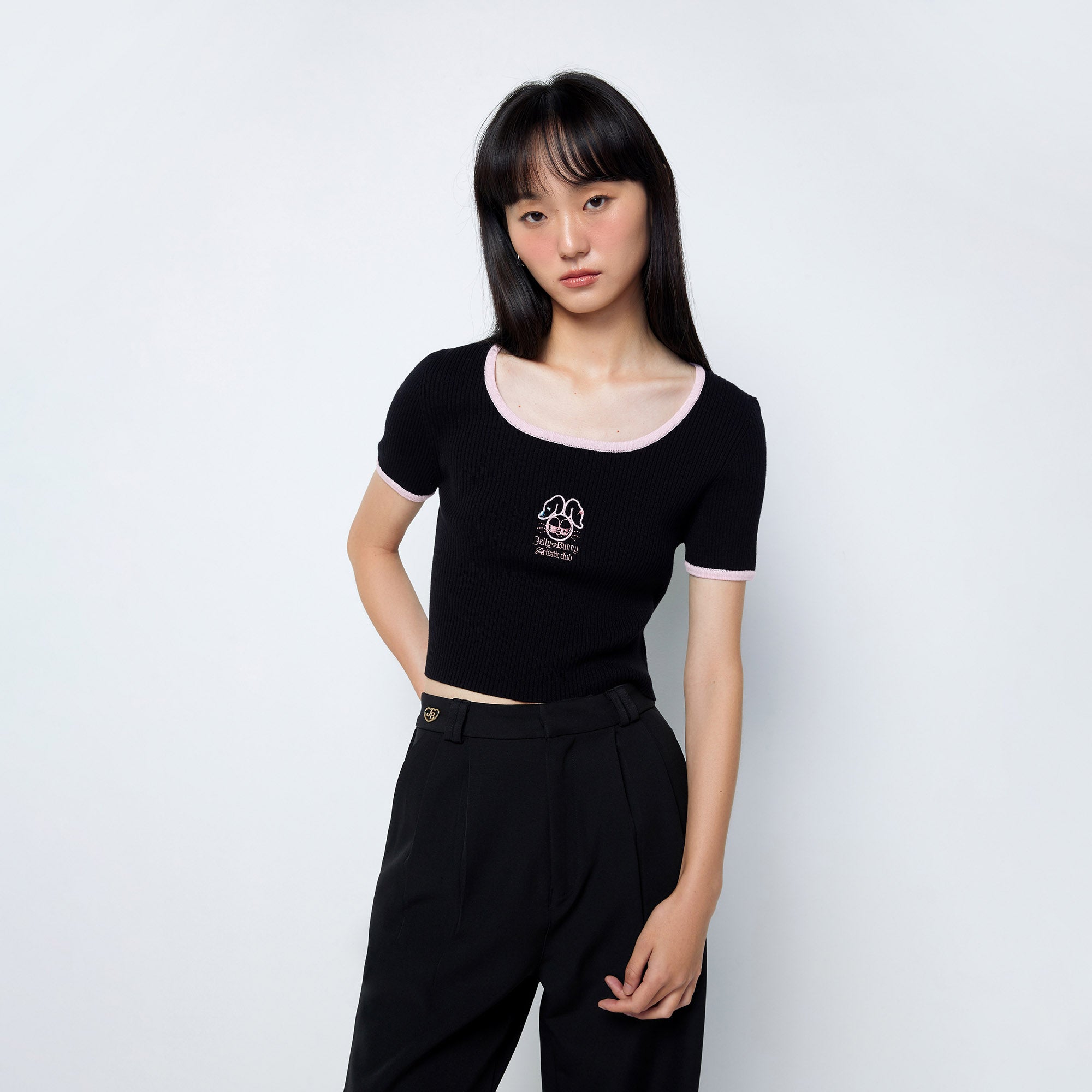 Jb Artistic Club Ribbed Knitted Cropped T-Shirt Black - Jelly Bunny Thailand Official Online Store