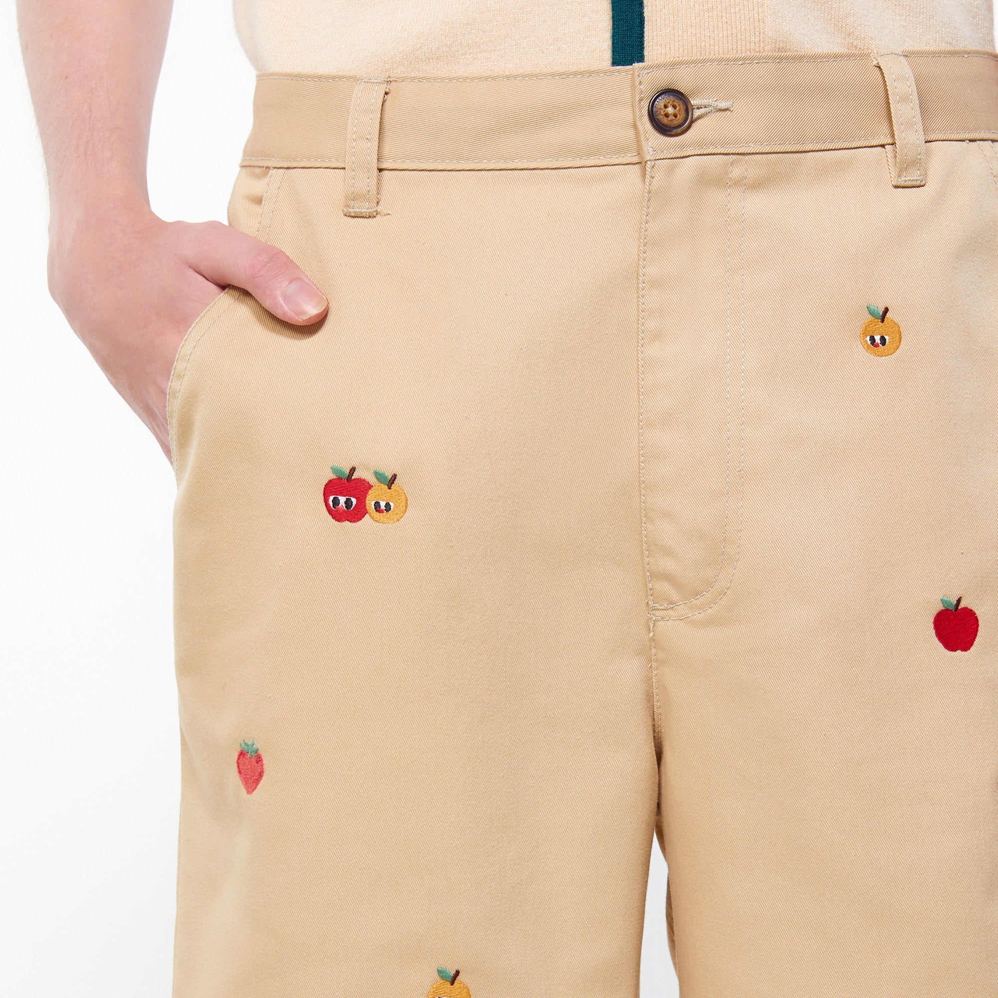 Berry Apple Tailored Shorts Beige