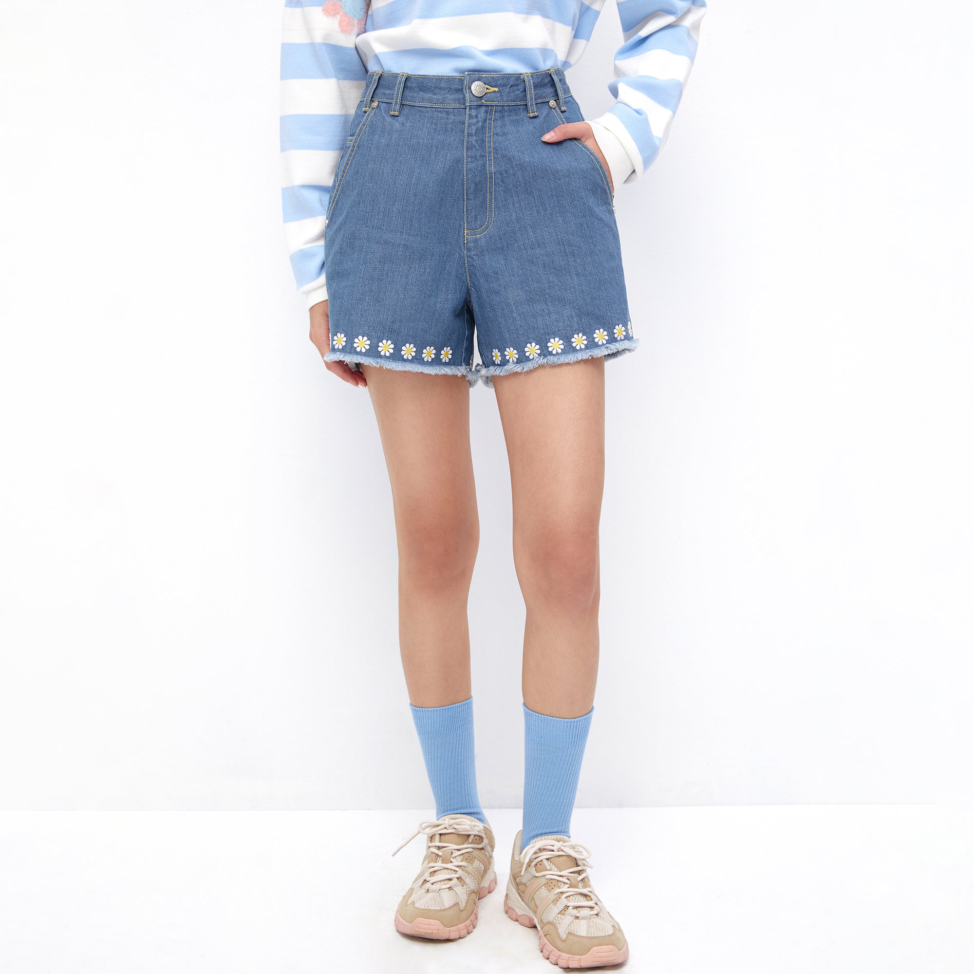 Daisy Embroidered Denim Shorts Blue