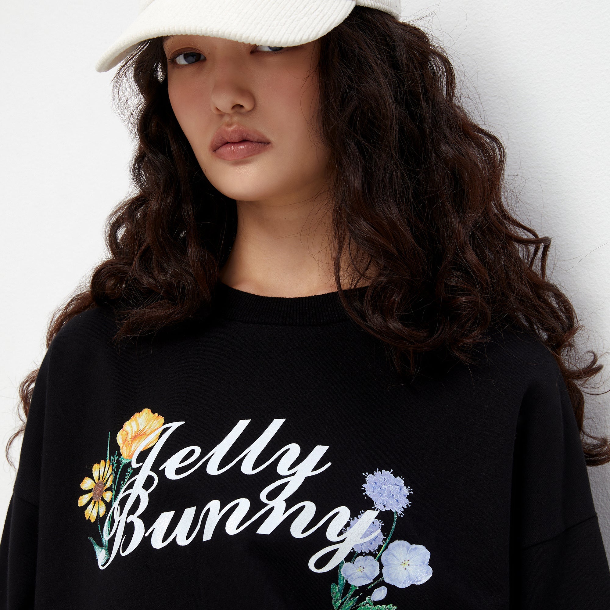 Jelly Bunny Bloom Pullover Black