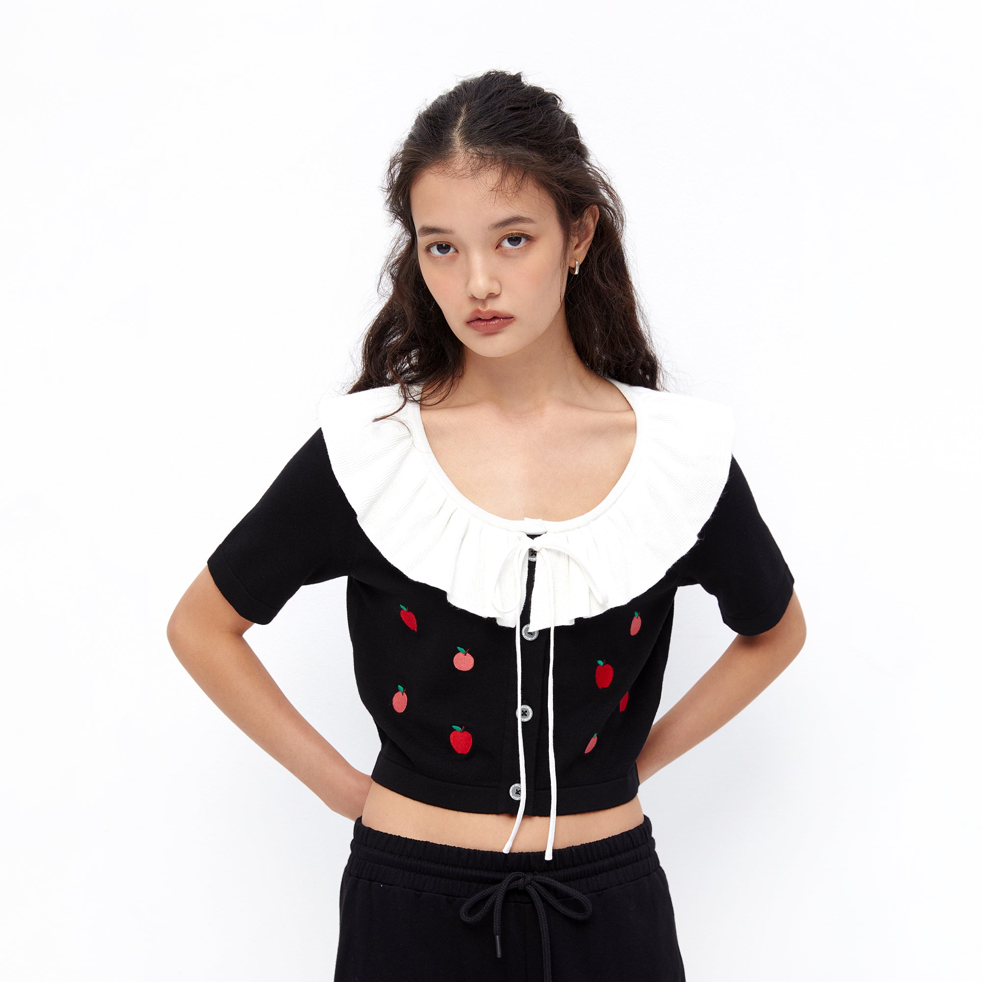 Sweet Apple Ruffle Crop Top Black