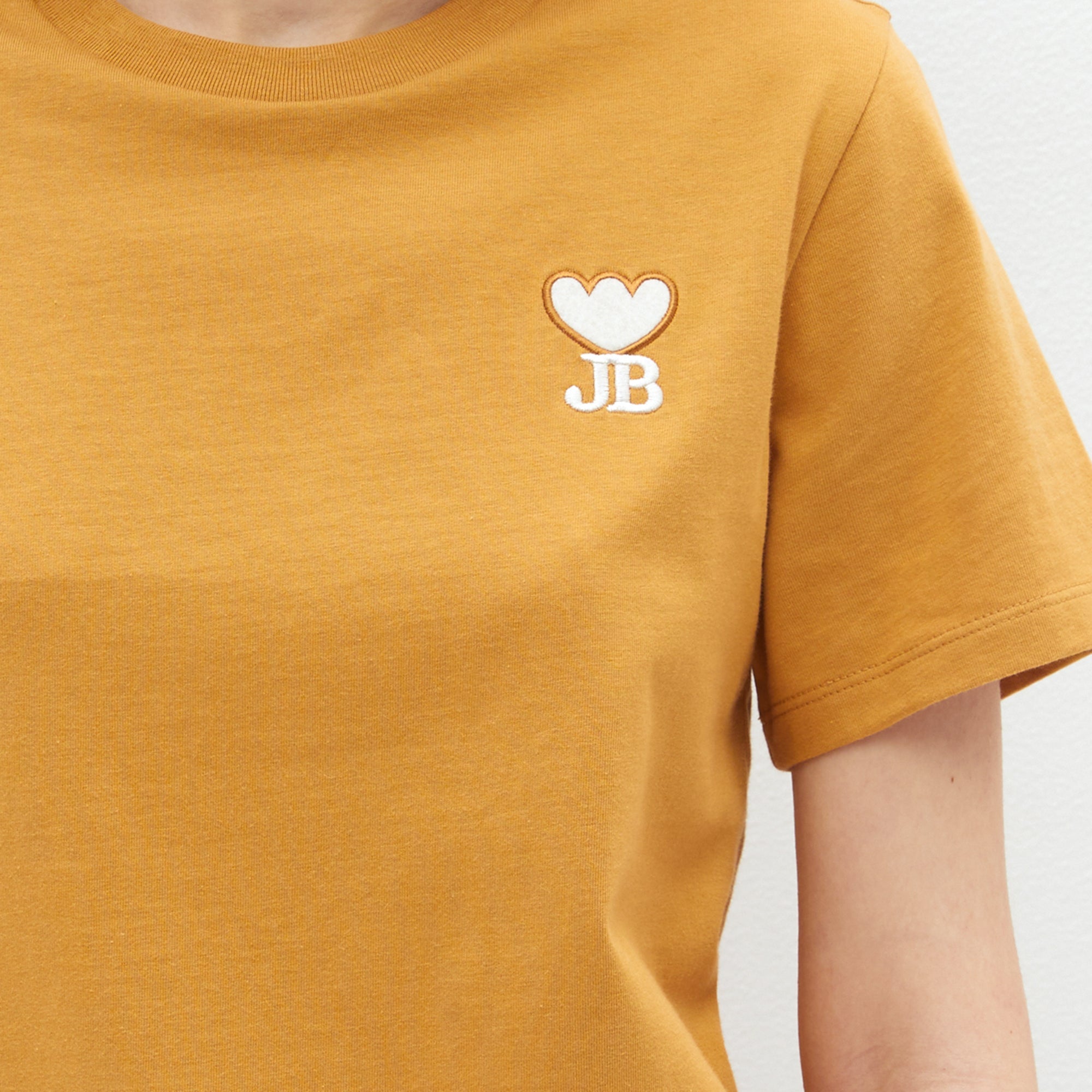 เสื้อยืด ทรงรีแลกซ์ฟิต JB Heart