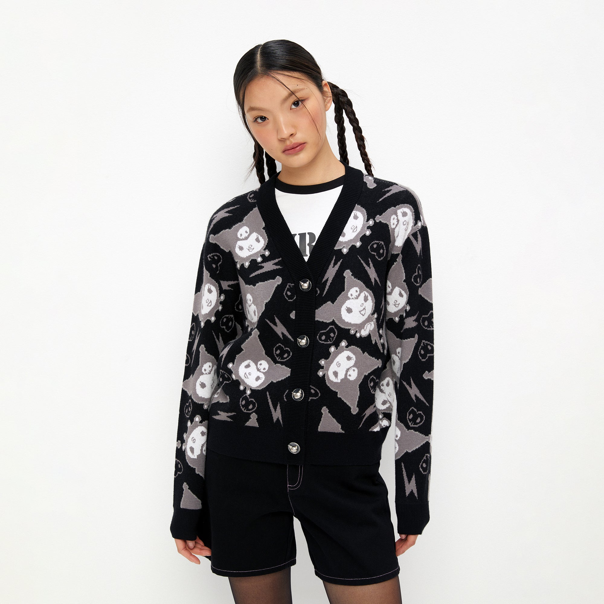 เสื้อคาร์ดิแกนแขนยาวปักลายการ์ตูน Kuromi Black