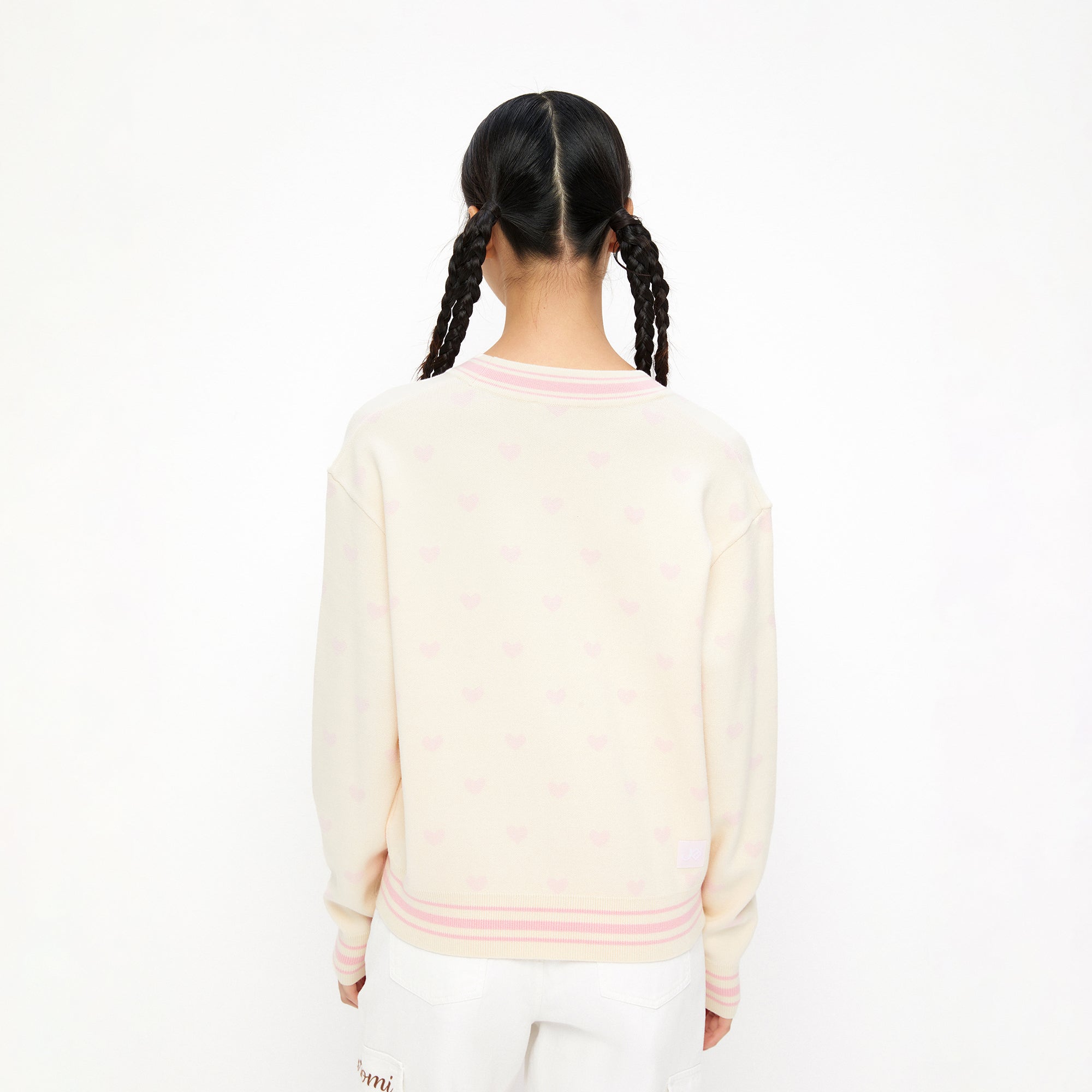 เสื้อคาร์ดิแกนแขนยาวคอวีปักลายการ์ตูน Kuromi Cream