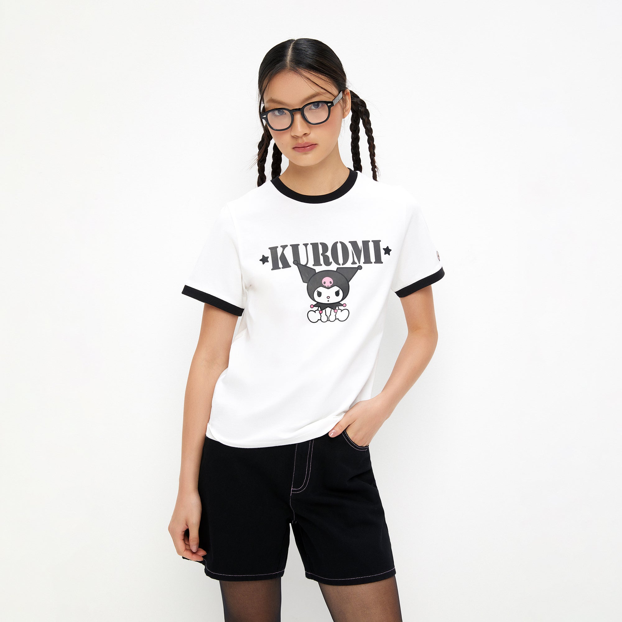 เสื้อแขนสั้นพิมพ์ลาย White