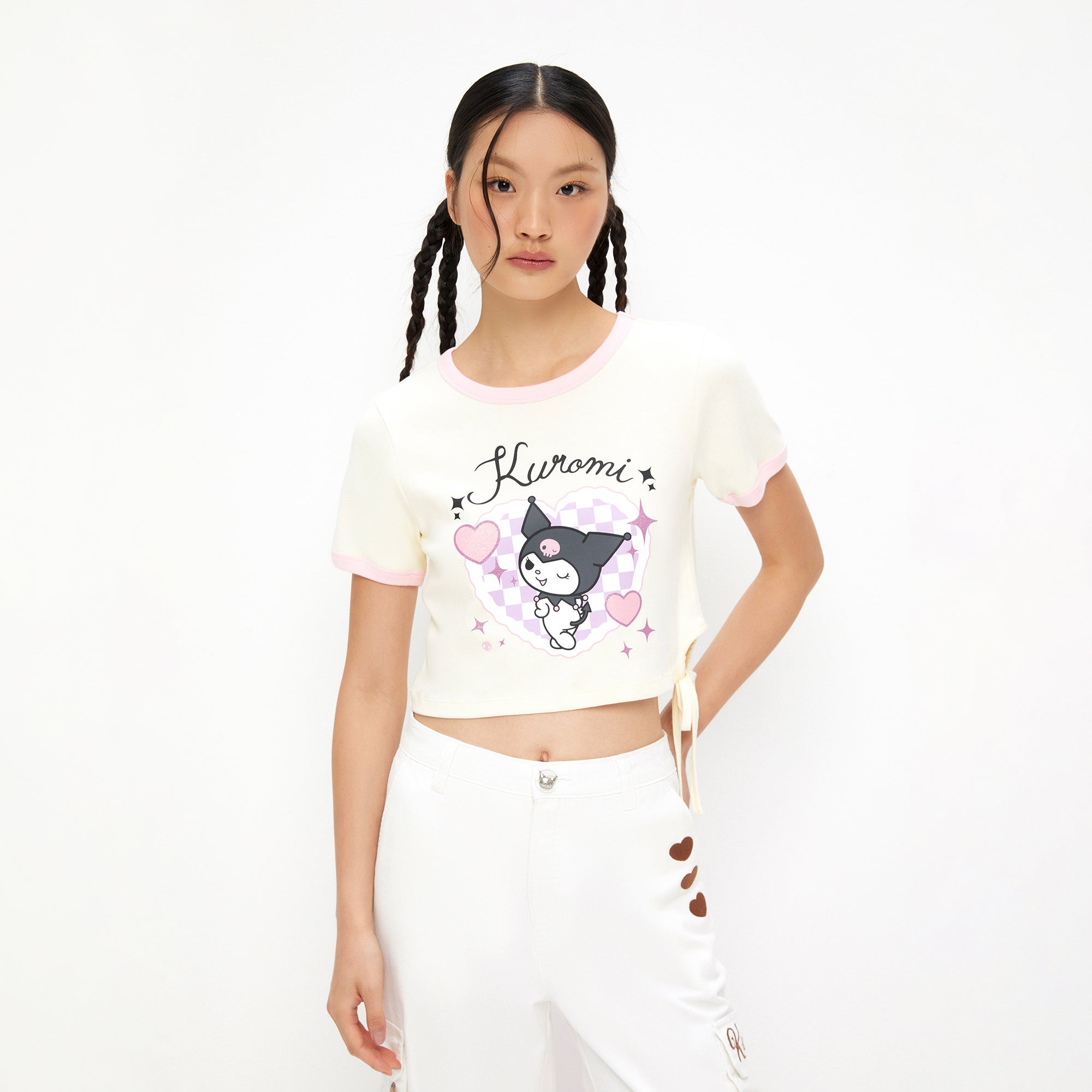 เสื้อยืดทรงโอเวอร์ไซส์พิมพ์ลายการ์ตูน Kuromi Cream