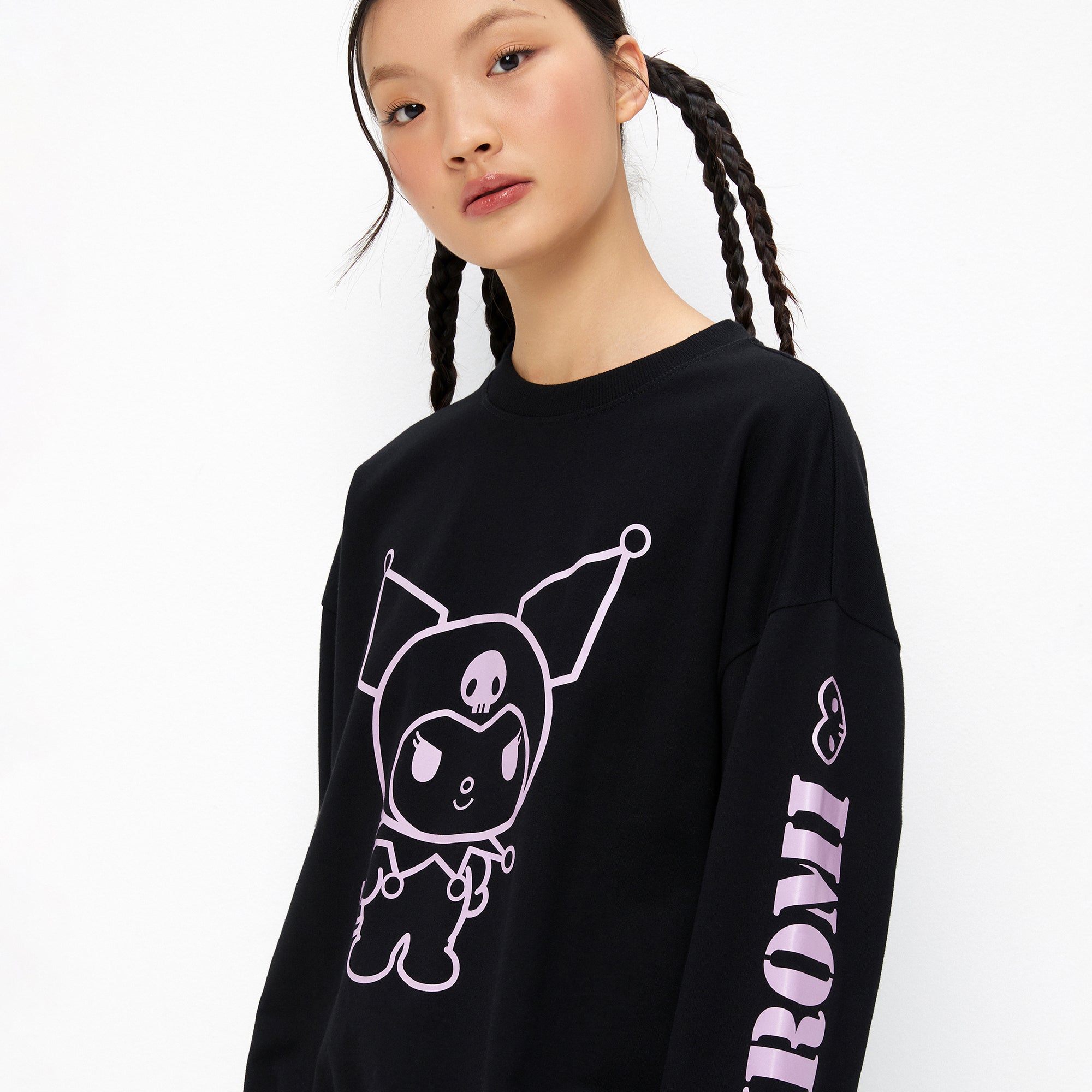 เสื้อพูลโอเวอร์พิมพ์ลายการ์ตูน Kuromi Black