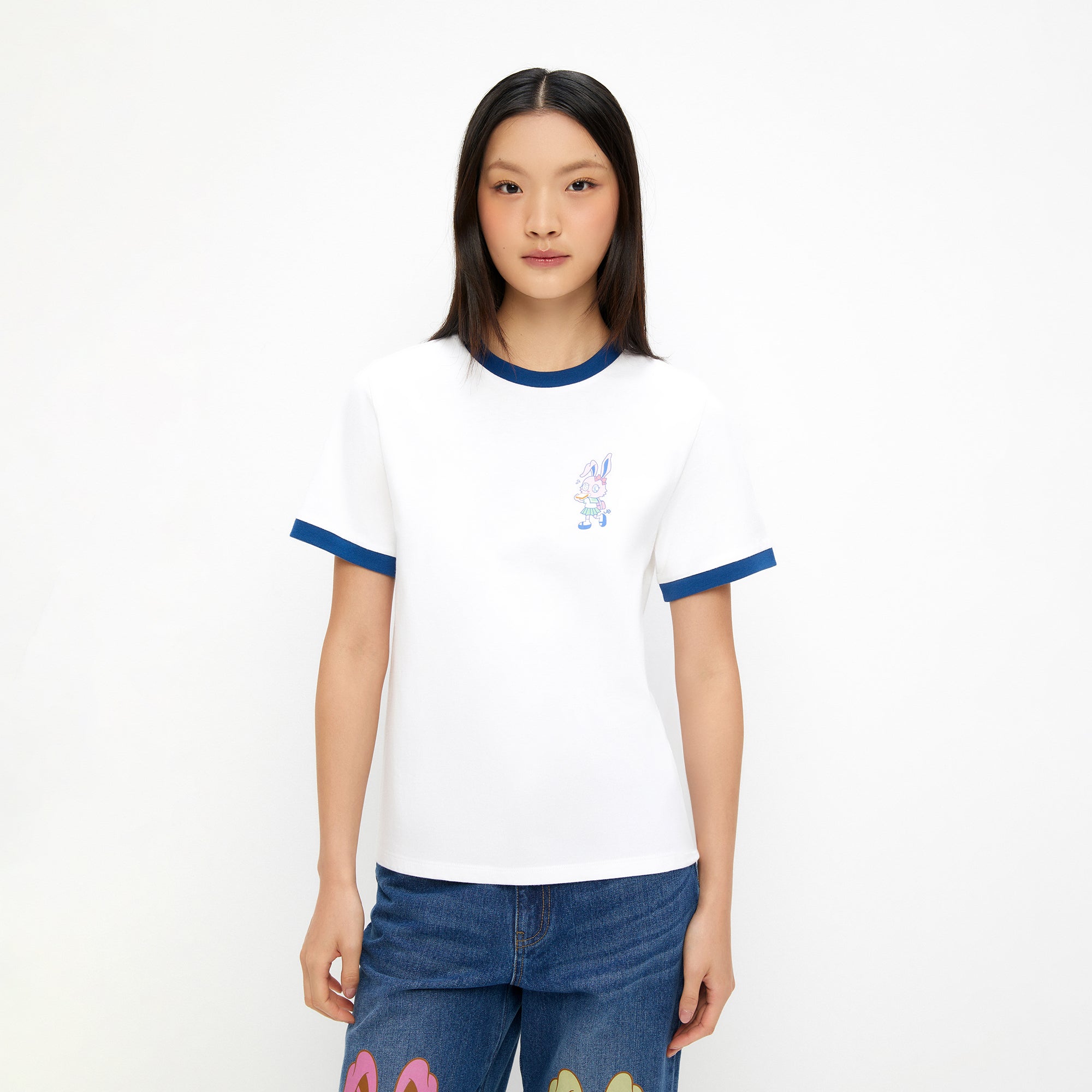 เสื้อยืดแขนสั้นพิมพ์ลาย White