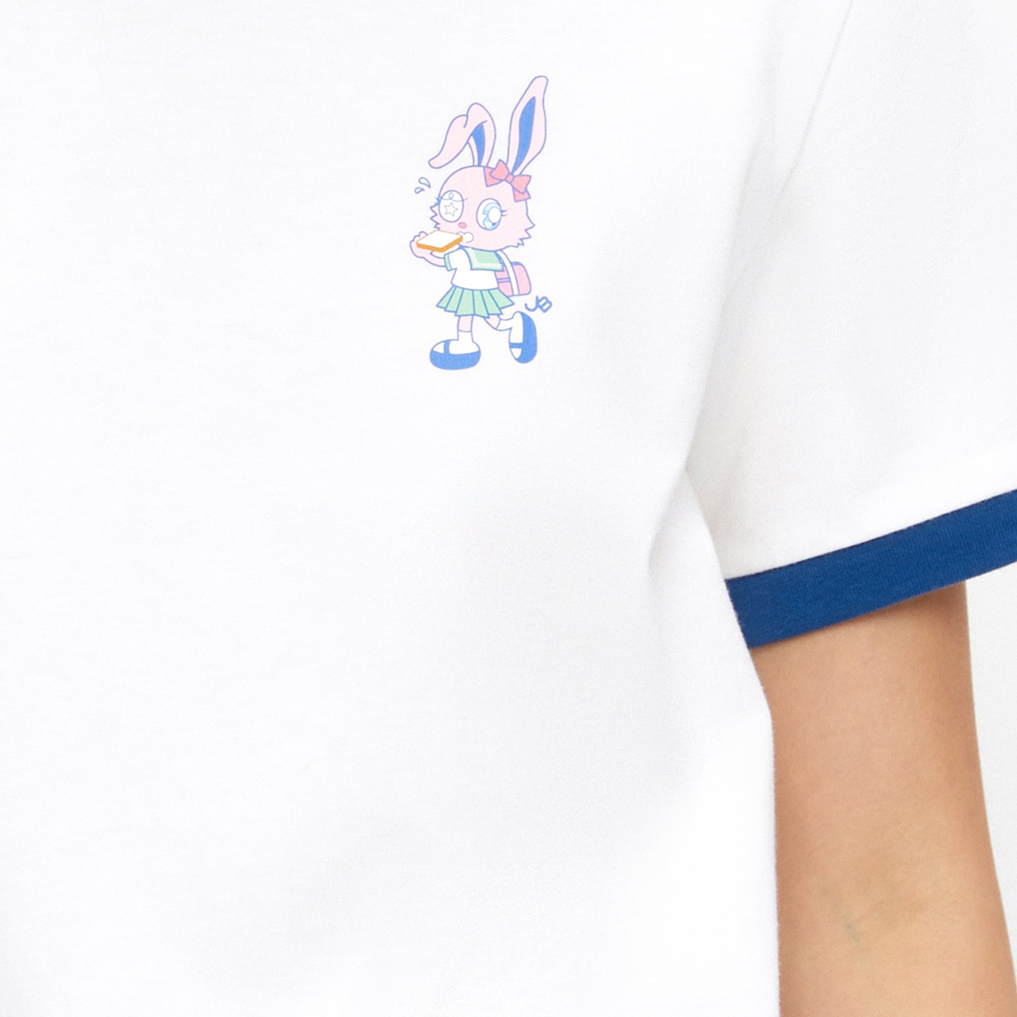 เสื้อยืดแขนสั้นพิมพ์ลาย White