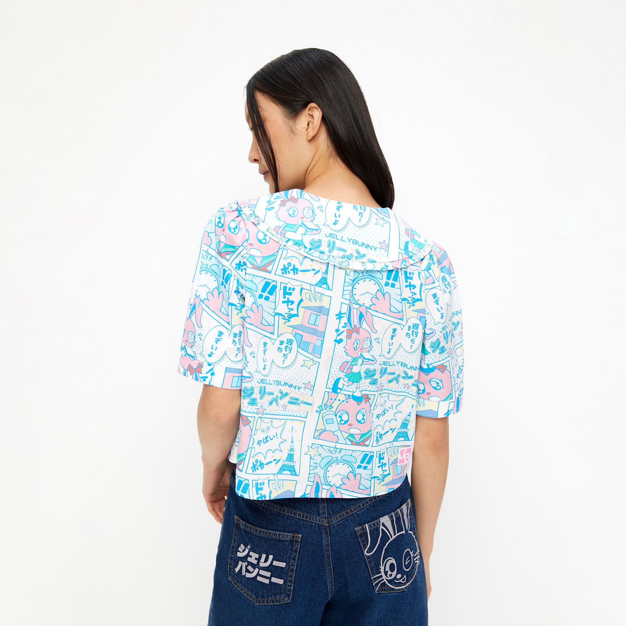 เสื้อเบล้าส์แขนสั้นพิมพ์ลายกระต่าย Jerme Multi Color