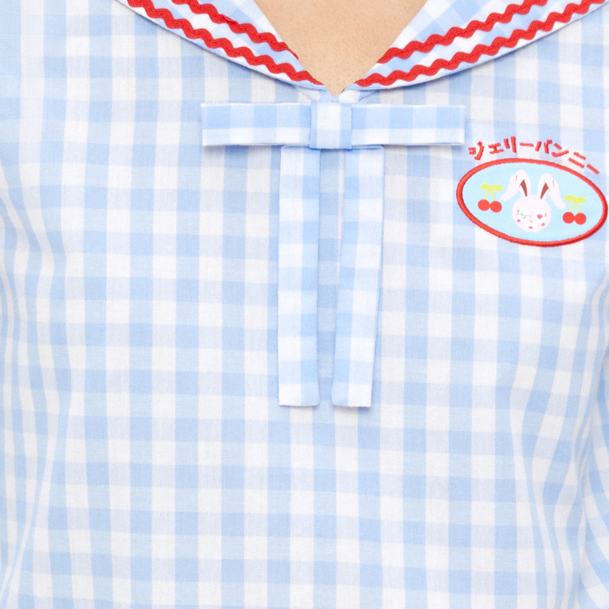 เสื้อครอปแขนยาวลายตาราง Blue