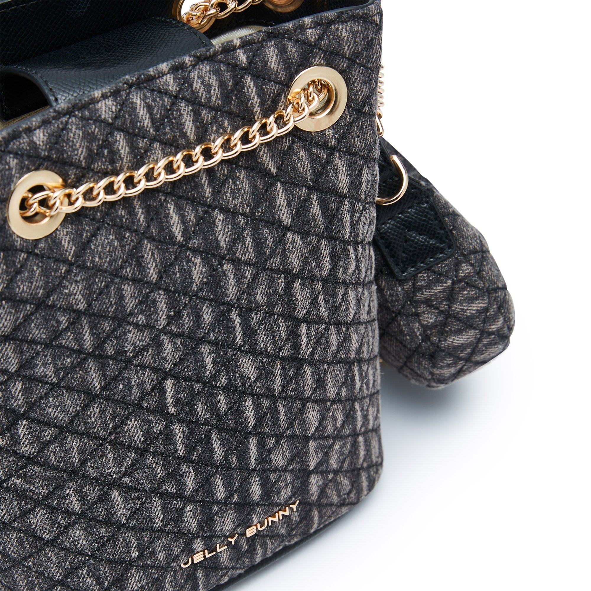 กระเป๋าบักเก็ต Muster Black