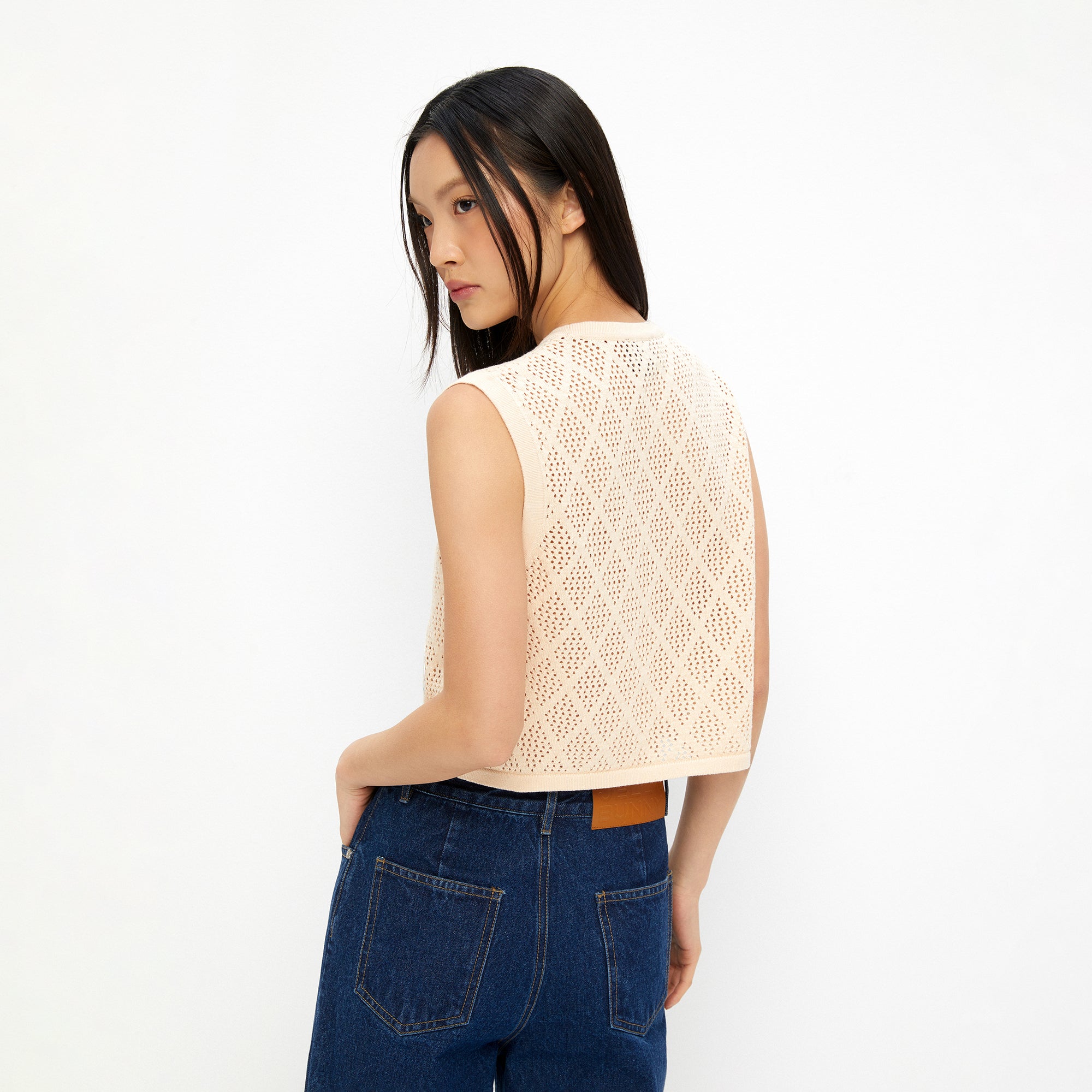 เสื้อนิตแขนกุดปักลายสัตว์